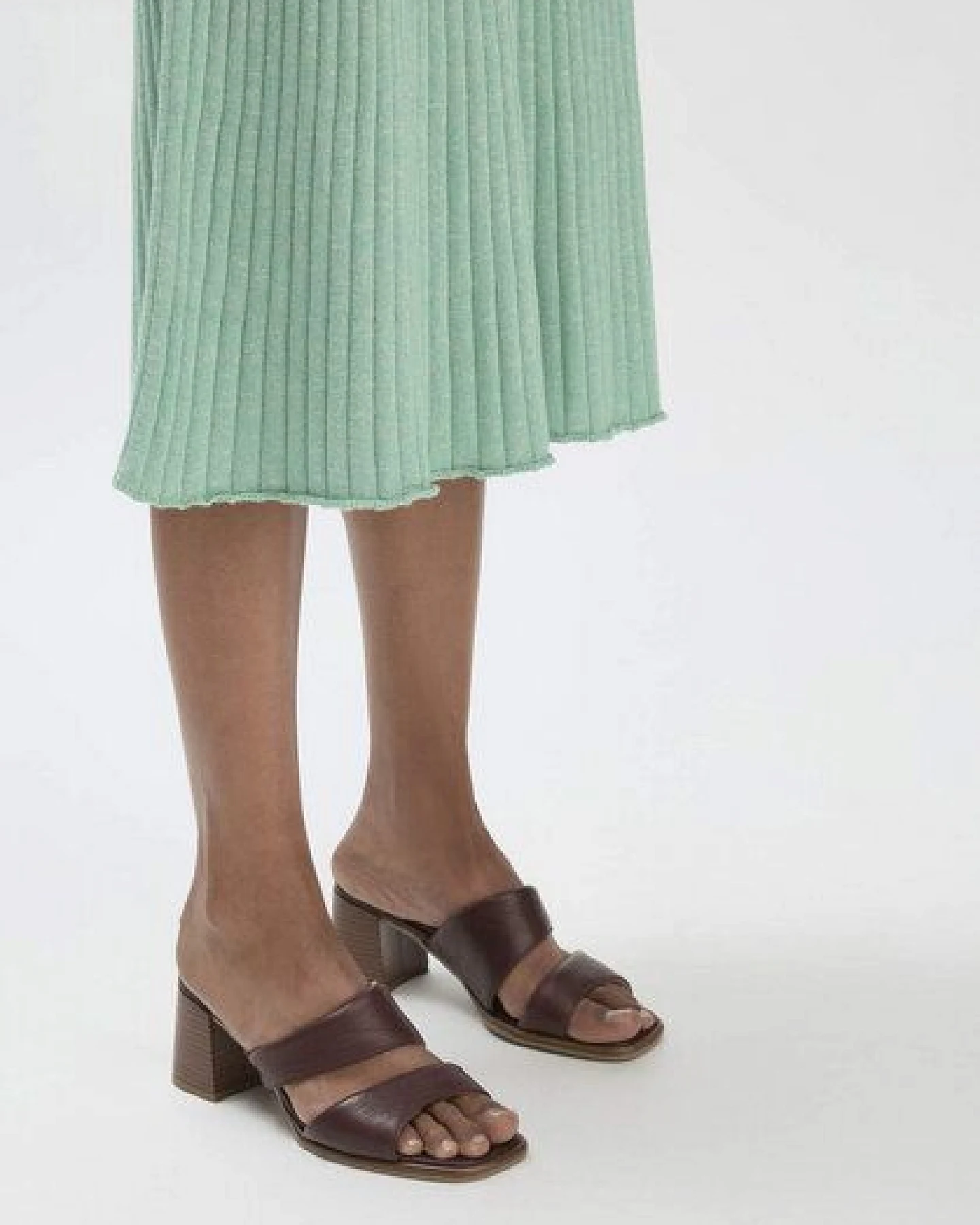 hessnatur Mouliné Strick Kleid Midi Fitted aus reiner Bio-Baumwolle – Ansicht 2