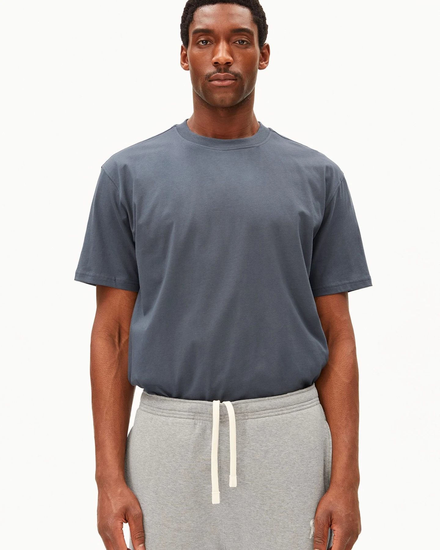ARMEDANGELS T-Shirt MAARKOS MID WEIGHT – Ansicht 2