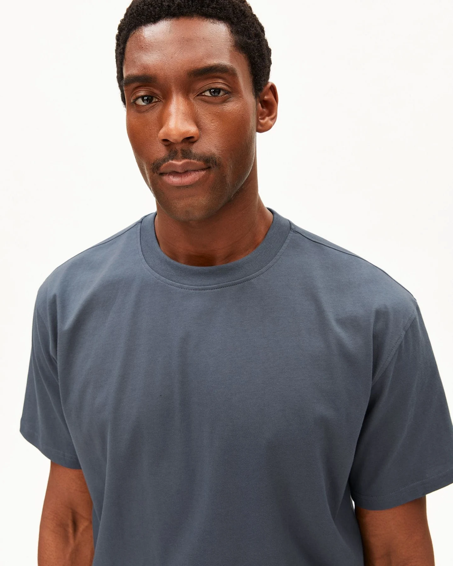 ARMEDANGELS T-Shirt MAARKOS MID WEIGHT – Ansicht 4