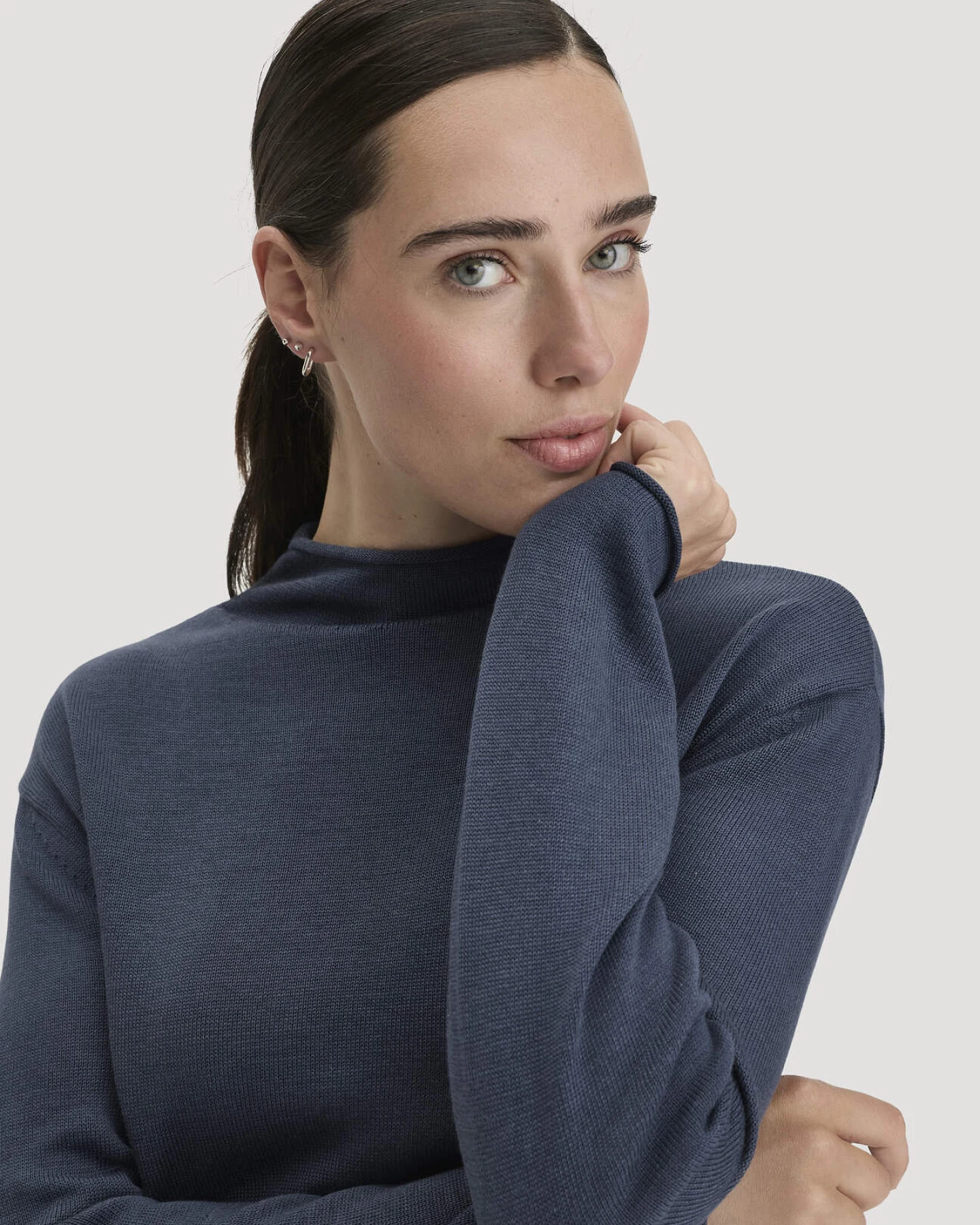 hessnatur Damen Strickkleid Relaxed aus TENCEL™ Lyocell mit Bio-Baumwolle - blau - Größe XS – Ansicht 3