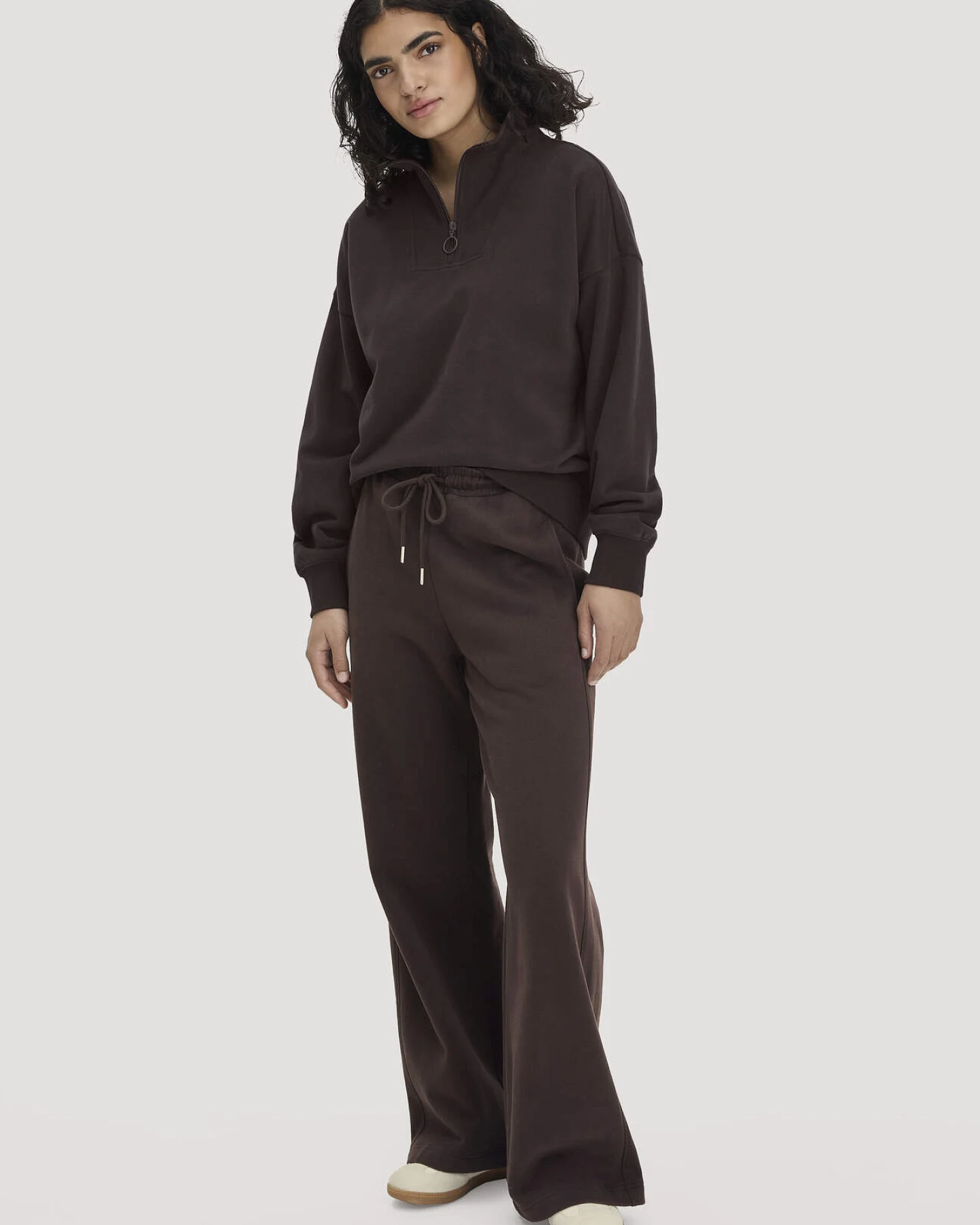 hessnatur Damen Troyer-Sweatshirt Oversize aus Bio-Baumwolle mit recycelter Baumwolle - braun - Größe L – Ansicht 2