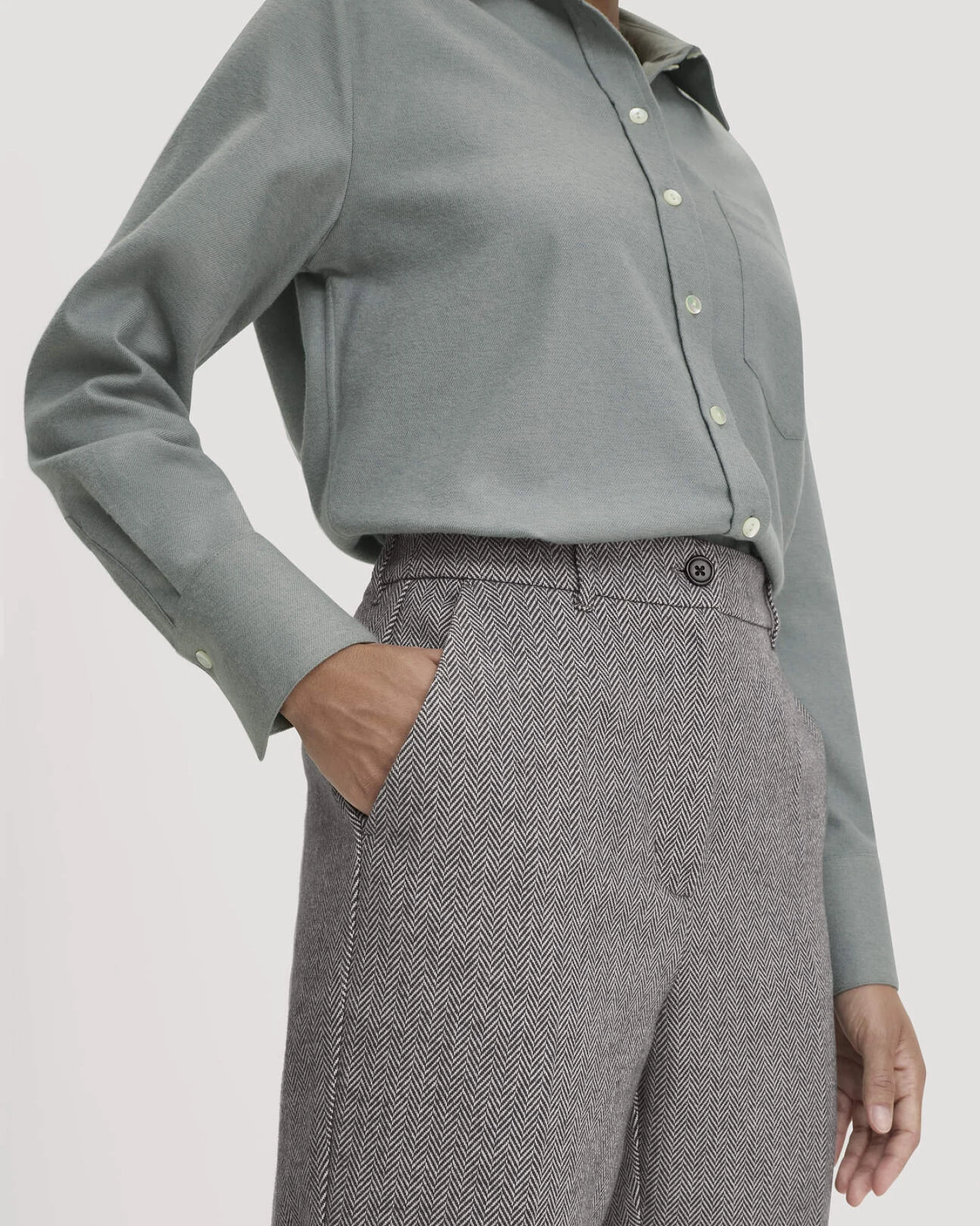 hessnatur Damen Hose Flared Leg aus Bio-Baumwolle - grau - Größe 34 – Ansicht 3
