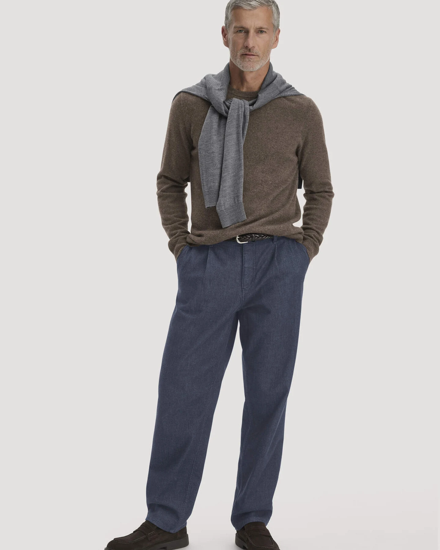 hessnatur Herren Strickpullover Regular BETTER RECYCLING mit recyceltem Cashmere - braun - Größe L – Ansicht 2