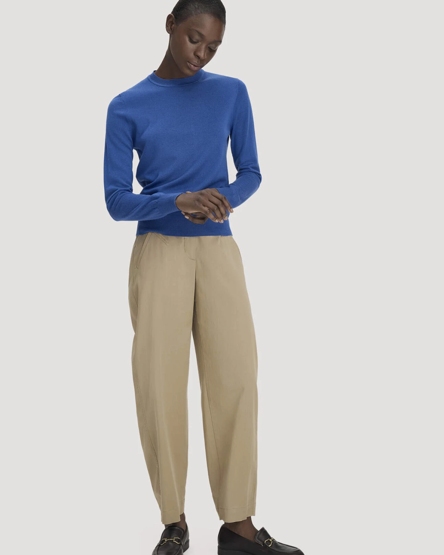 hessnatur Damen Pullover Regular aus Bio-Merinowolle - blau - Größe L – Ansicht 2