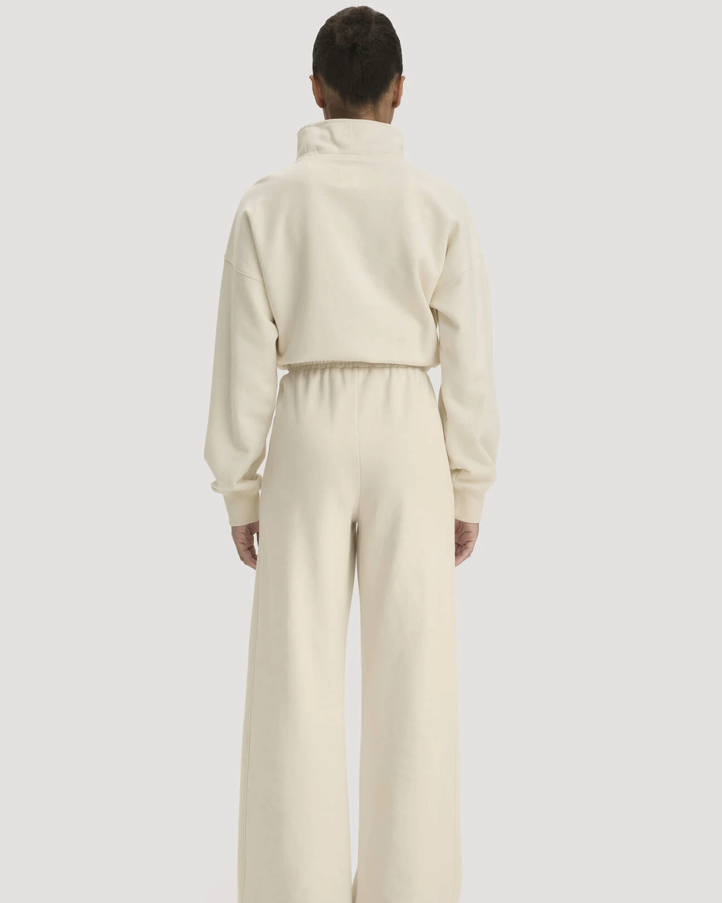 hessnatur Damen Sweathose Wide Leg Relaxed aus Bio-Baumwolle mit Recycling-Baumwolle - natur - Größe XXL – Ansicht 2