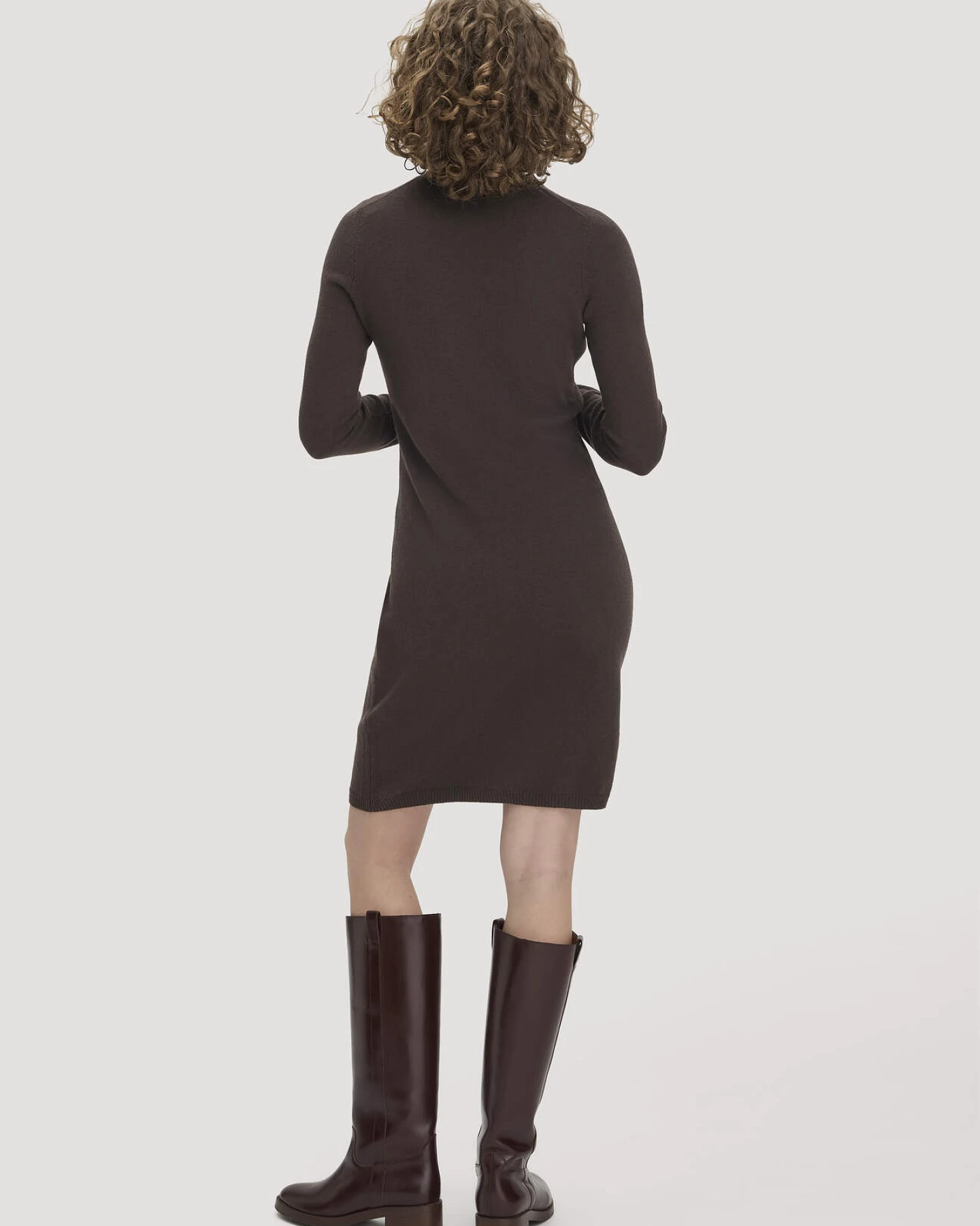 hessnatur Damen Strickkleid Regular aus Bio-Schurwolle mit Cashmere - braun - Größe L – Ansicht 2