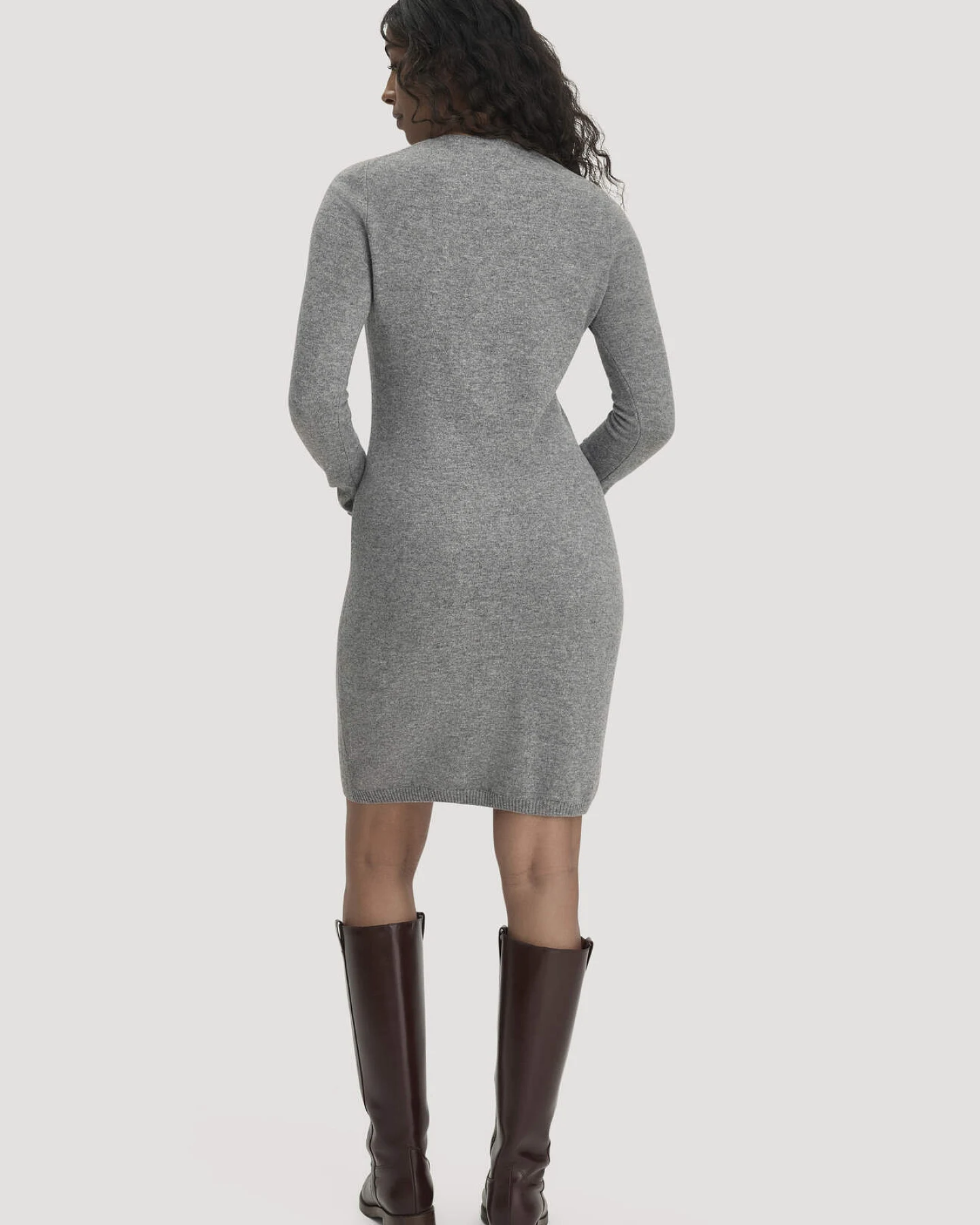 hessnatur Damen Strickkleid Regular aus Bio-Schurwolle mit Cashmere - grau - Größe L – Ansicht 2