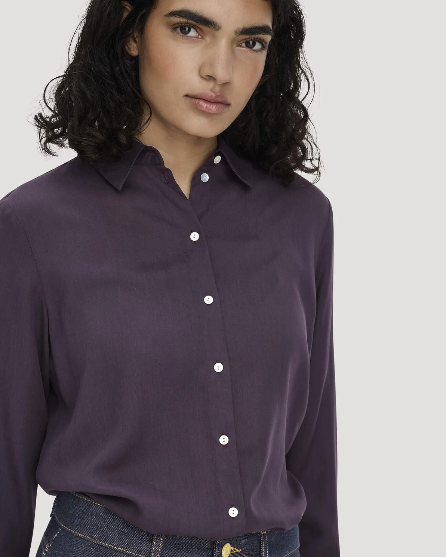 hessnatur Damen Bluse Relaxed aus TENCEL™ Lyocell - lila - Größe 34 – Ansicht 4