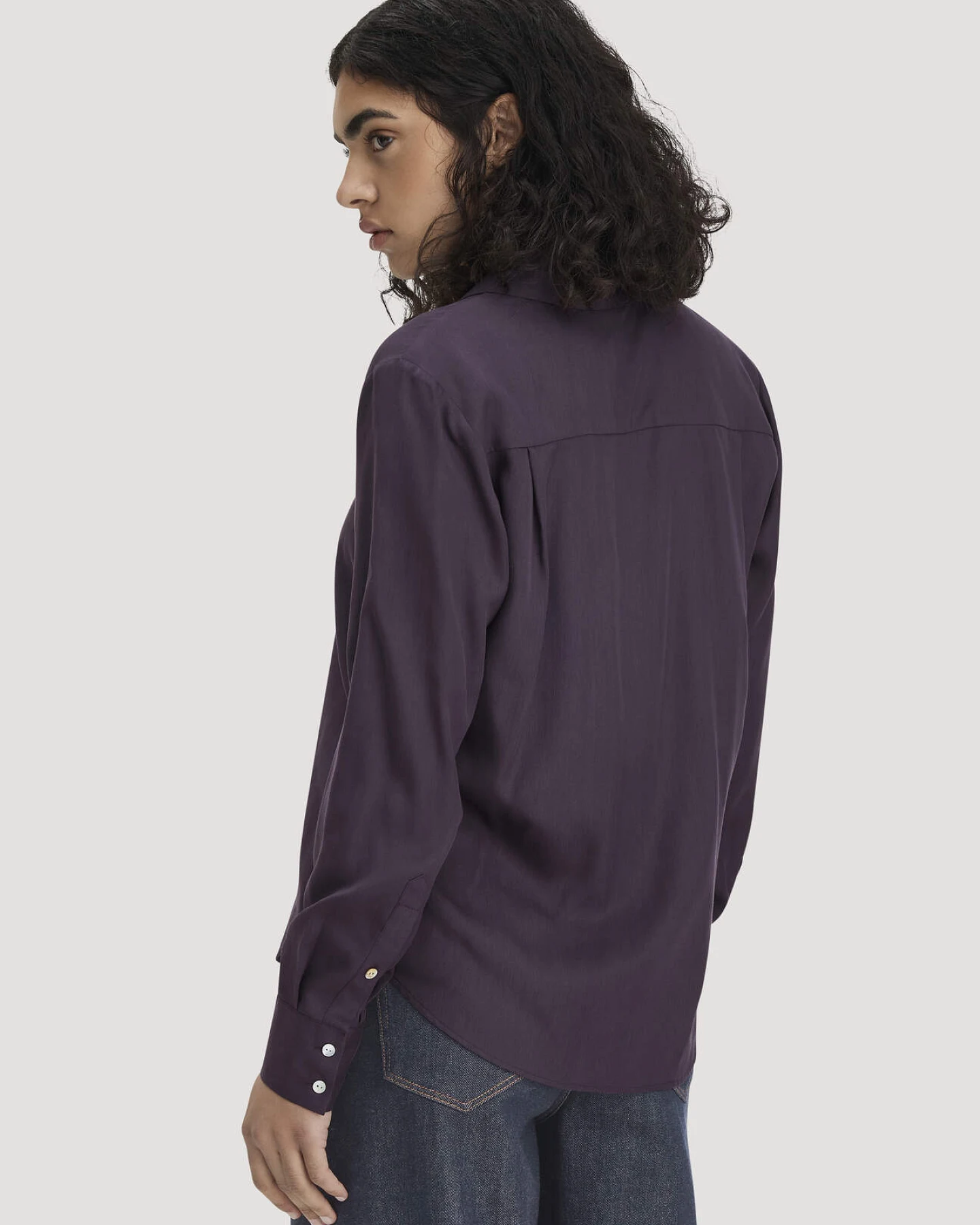 hessnatur Damen Bluse Relaxed aus TENCEL™ Lyocell - lila - Größe 40 – Ansicht 3