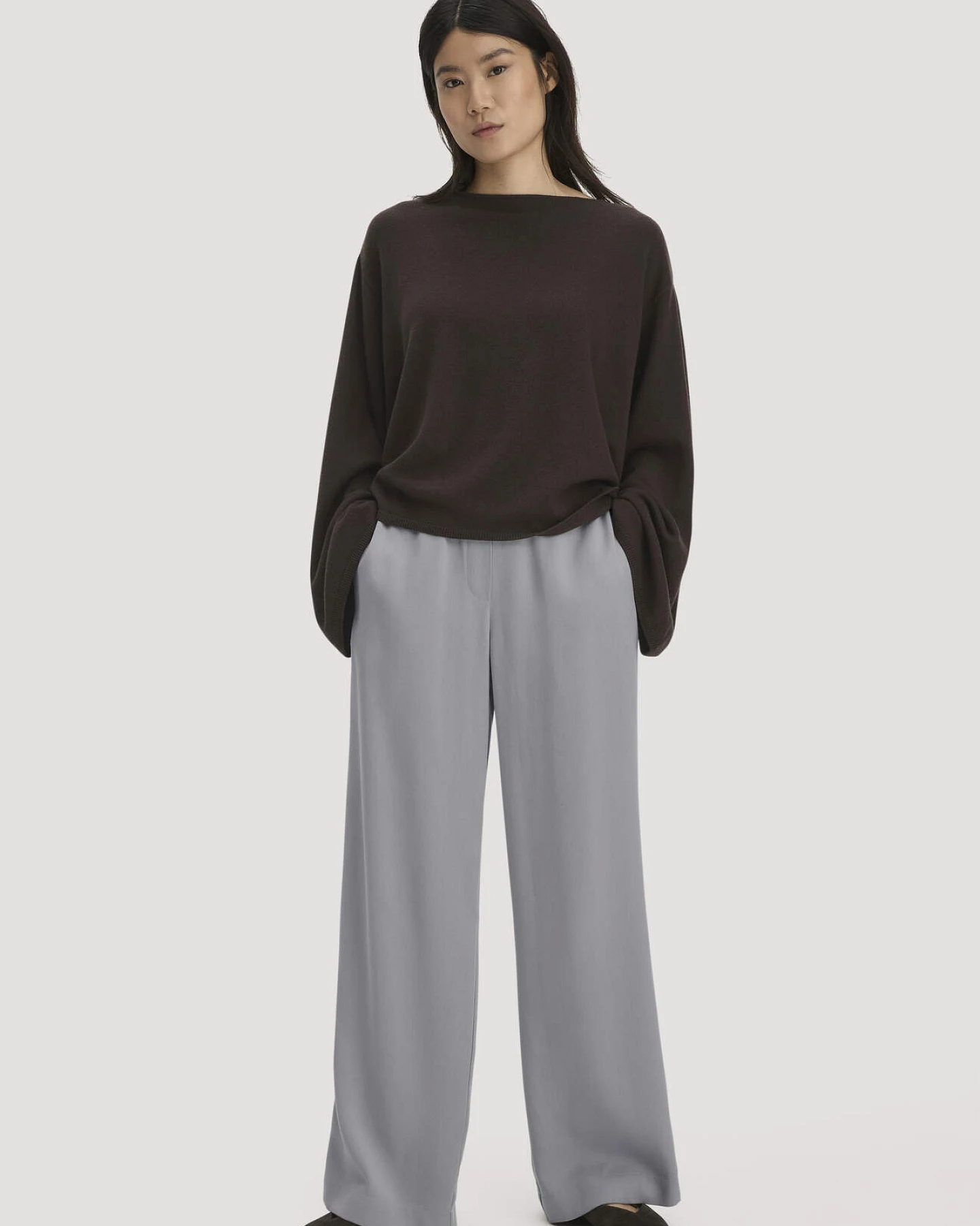 hessnatur Damen Strick Pullover Oversize aus Bio-Merinowolle mit Cashmere - braun - Größe onesize – Ansicht 3