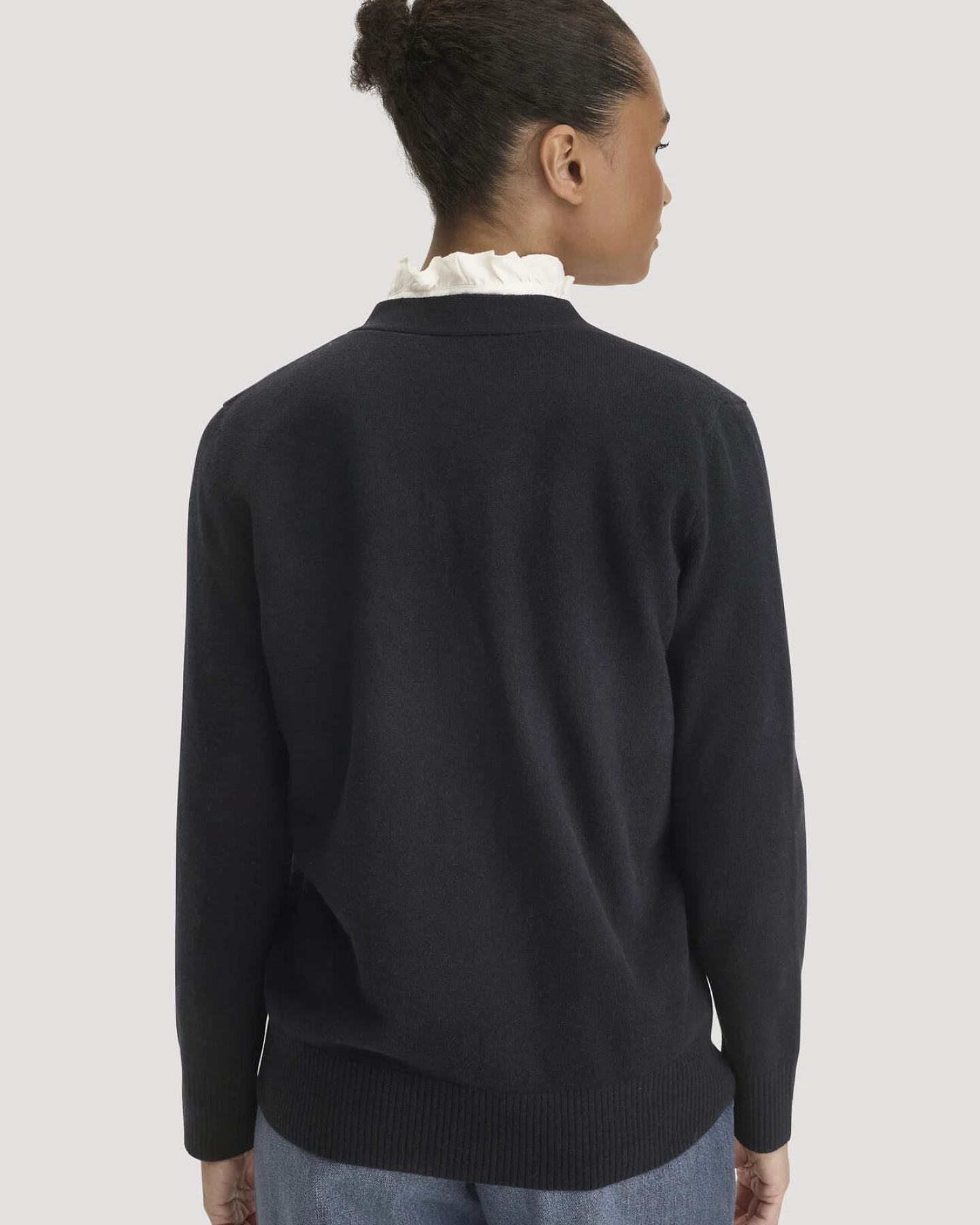 hessnatur Damen Strickjacke Relaxed aus Bio-Schurwolle mit Cashmere - schwarz - Größe XL – Ansicht 3
