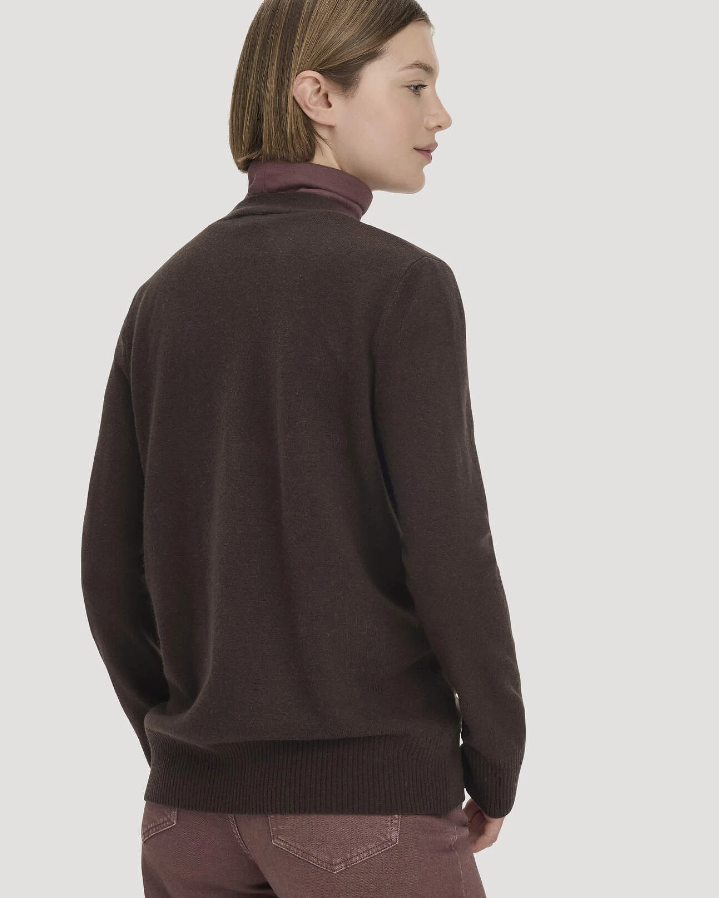 hessnatur Damen Strickjacke Relaxed aus Bio-Schurwolle mit Cashmere - braun - Größe L – Ansicht 3