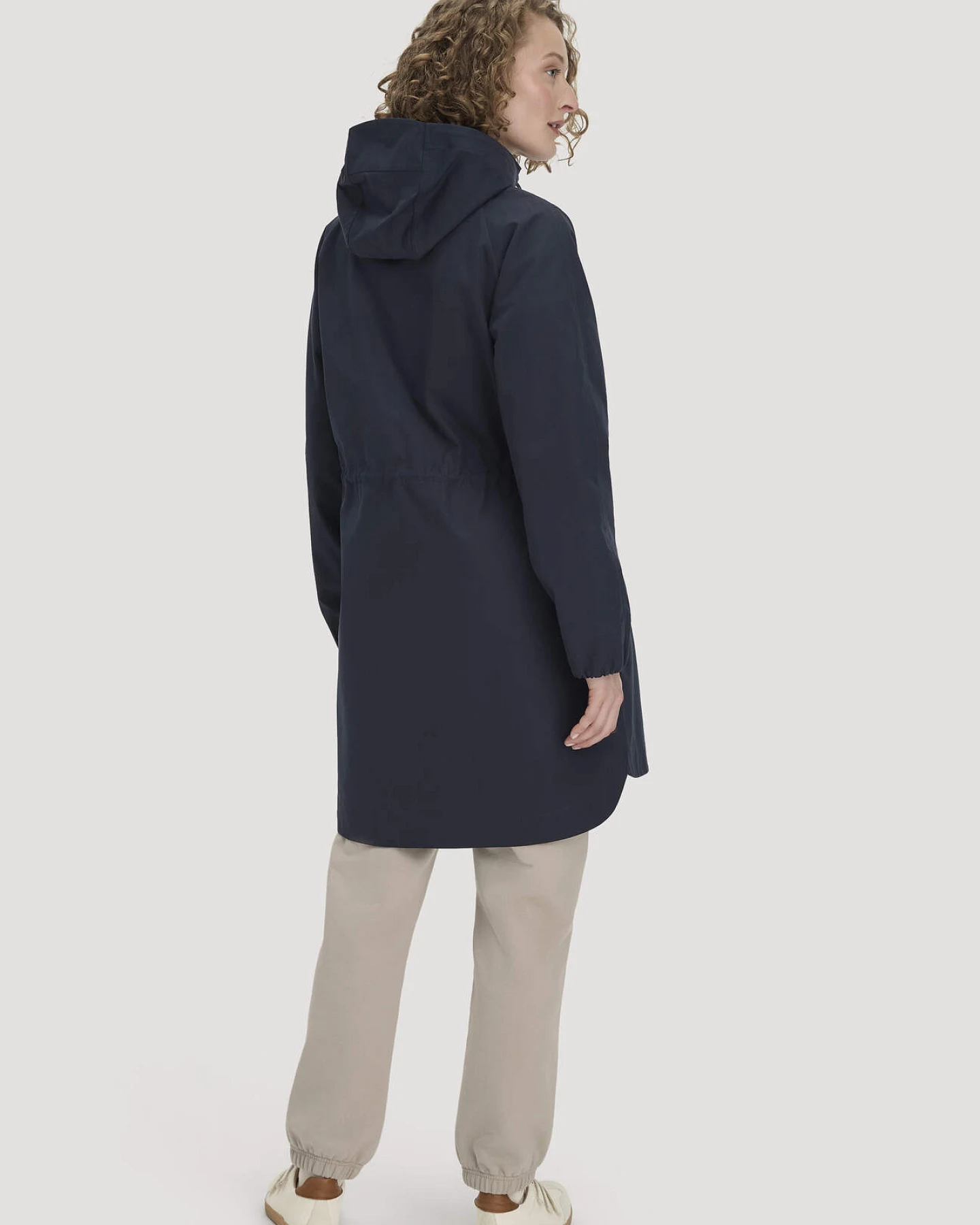 hessnatur Damen Allwetterparka Relaxed NATURESHELL aus Bio-Baumwolle - blau - Größe 42 – Ansicht 2