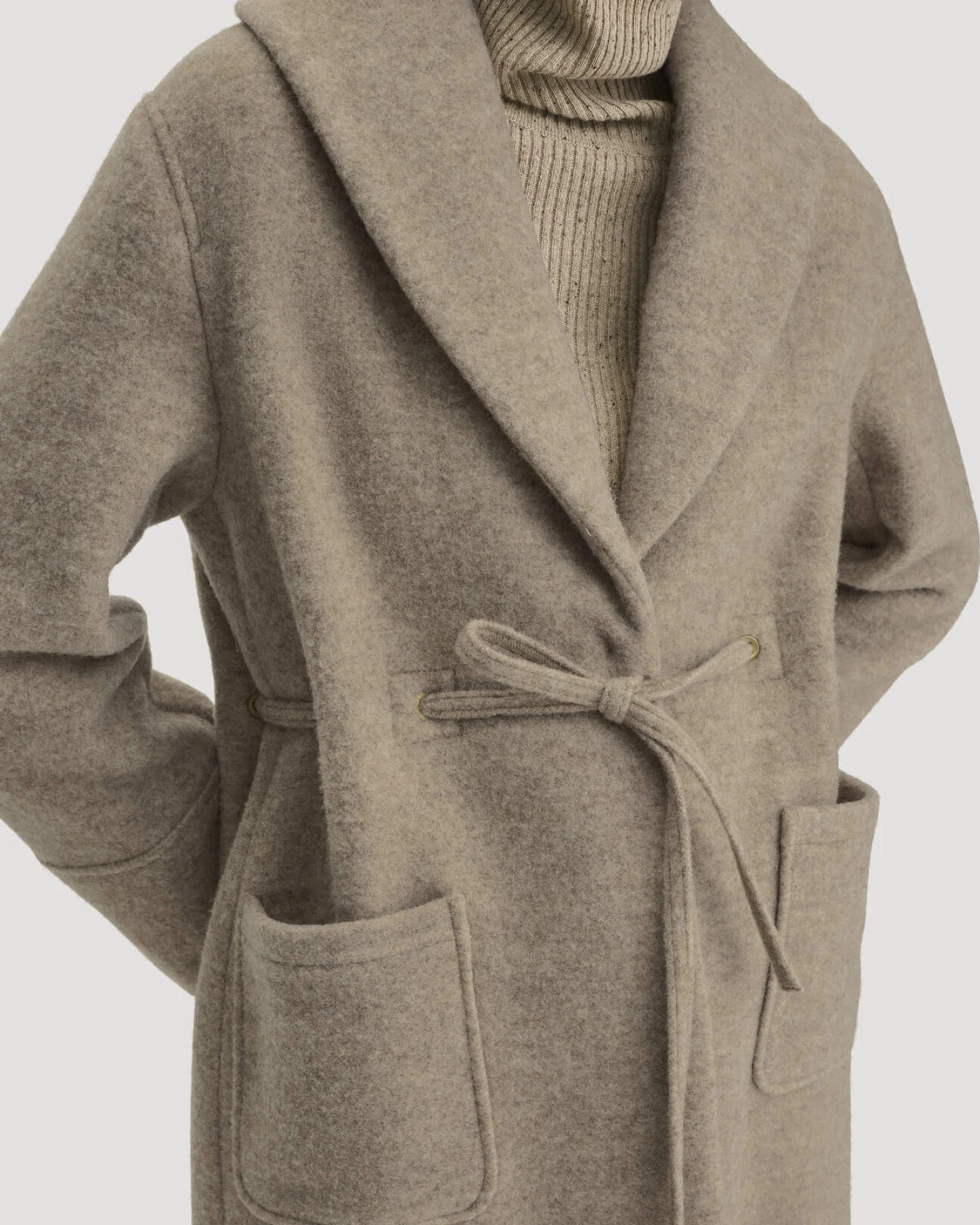 hessnatur Damen Mantel mit Schalkragen Relaxed aus Rhönwolle - beige - Größe 38 – Ansicht 3