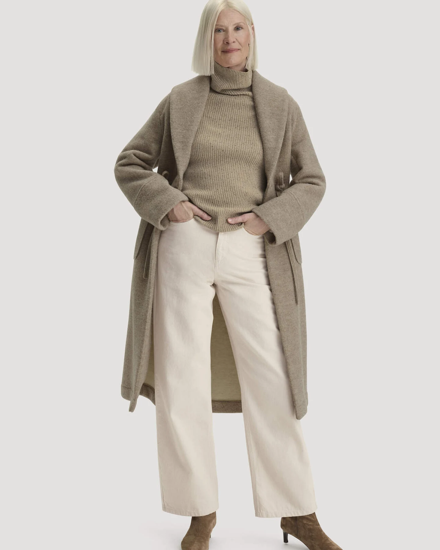 hessnatur Damen Mantel mit Schalkragen Relaxed aus Rhönwolle - beige - Größe 38 – Ansicht 4