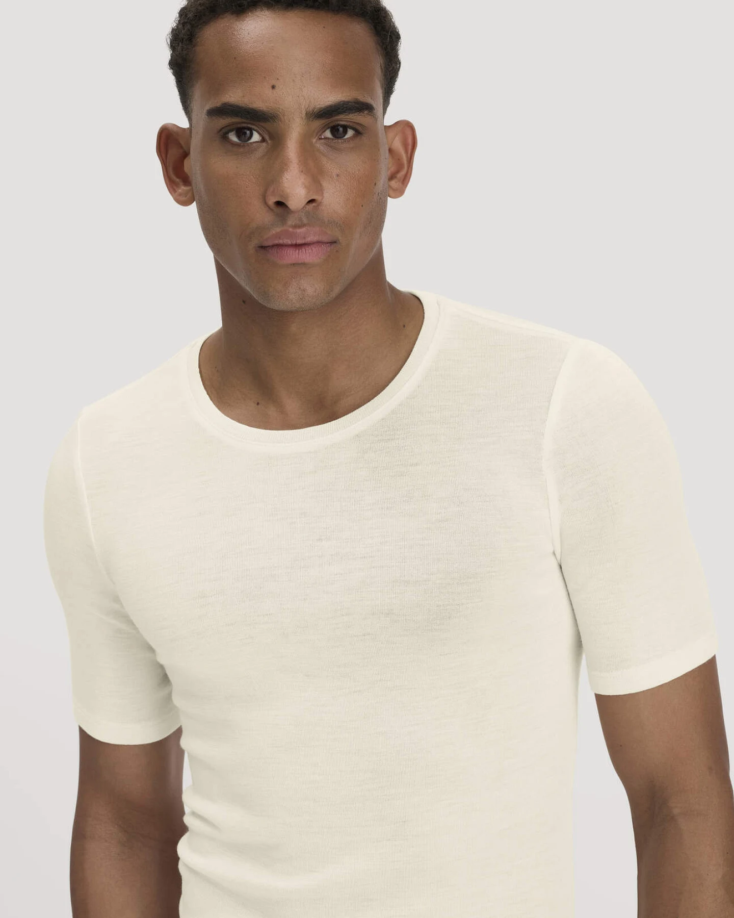 hessnatur Herren T-Shirt PURE FUNCTION aus Bio-Merinowolle und Seide - natur - Größe S – Ansicht 2