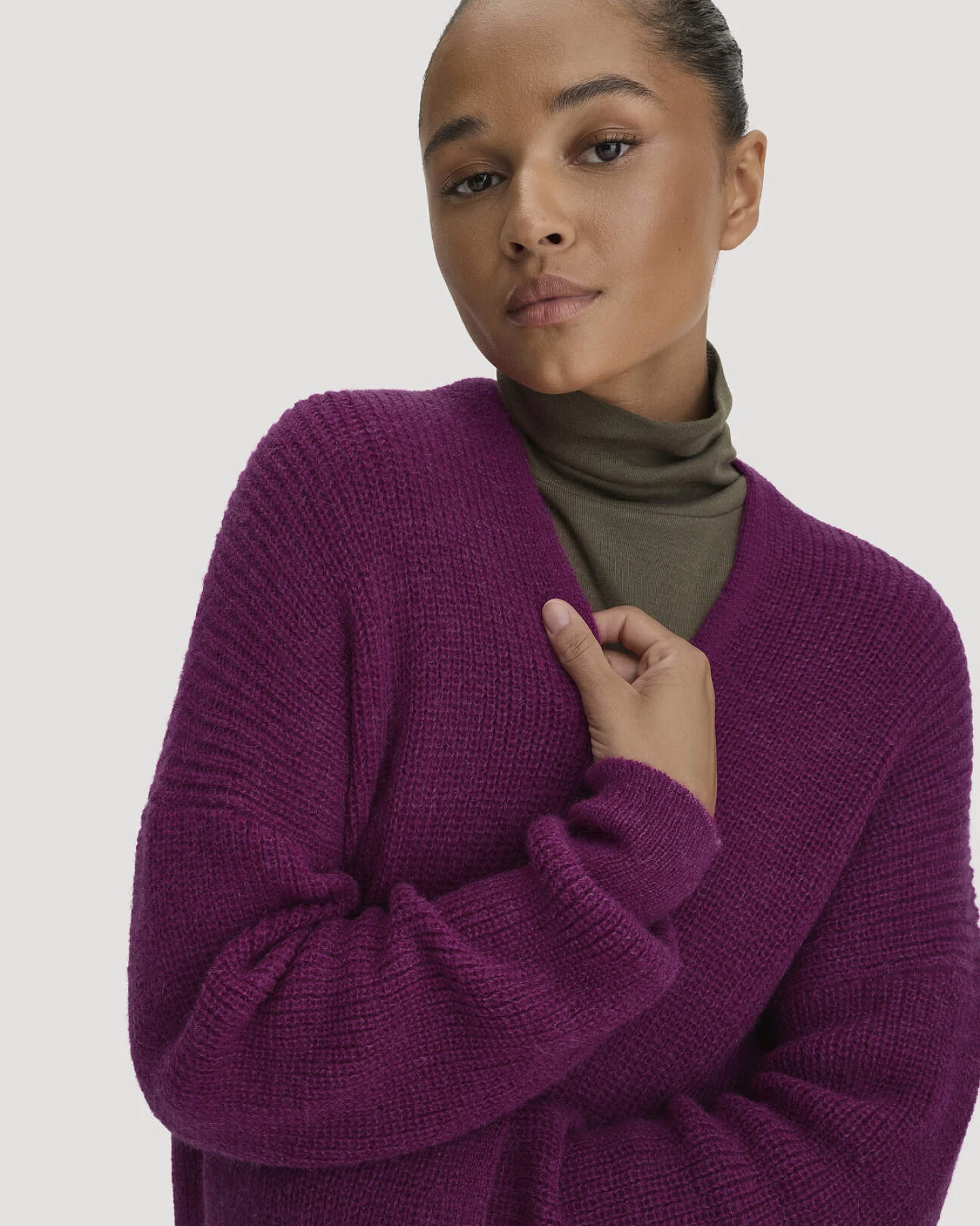 hessnatur Damen Strick Jacke Oversize aus Alpaka - lila - Größe L – Ansicht 4