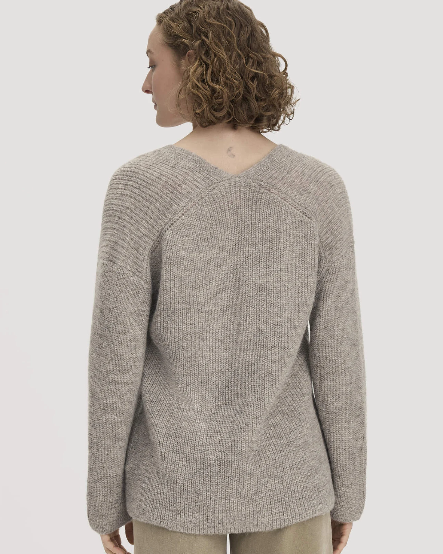 hessnatur Damen Strick Pullover Relaxed aus Alpaka - grau - Größe M – Ansicht 3