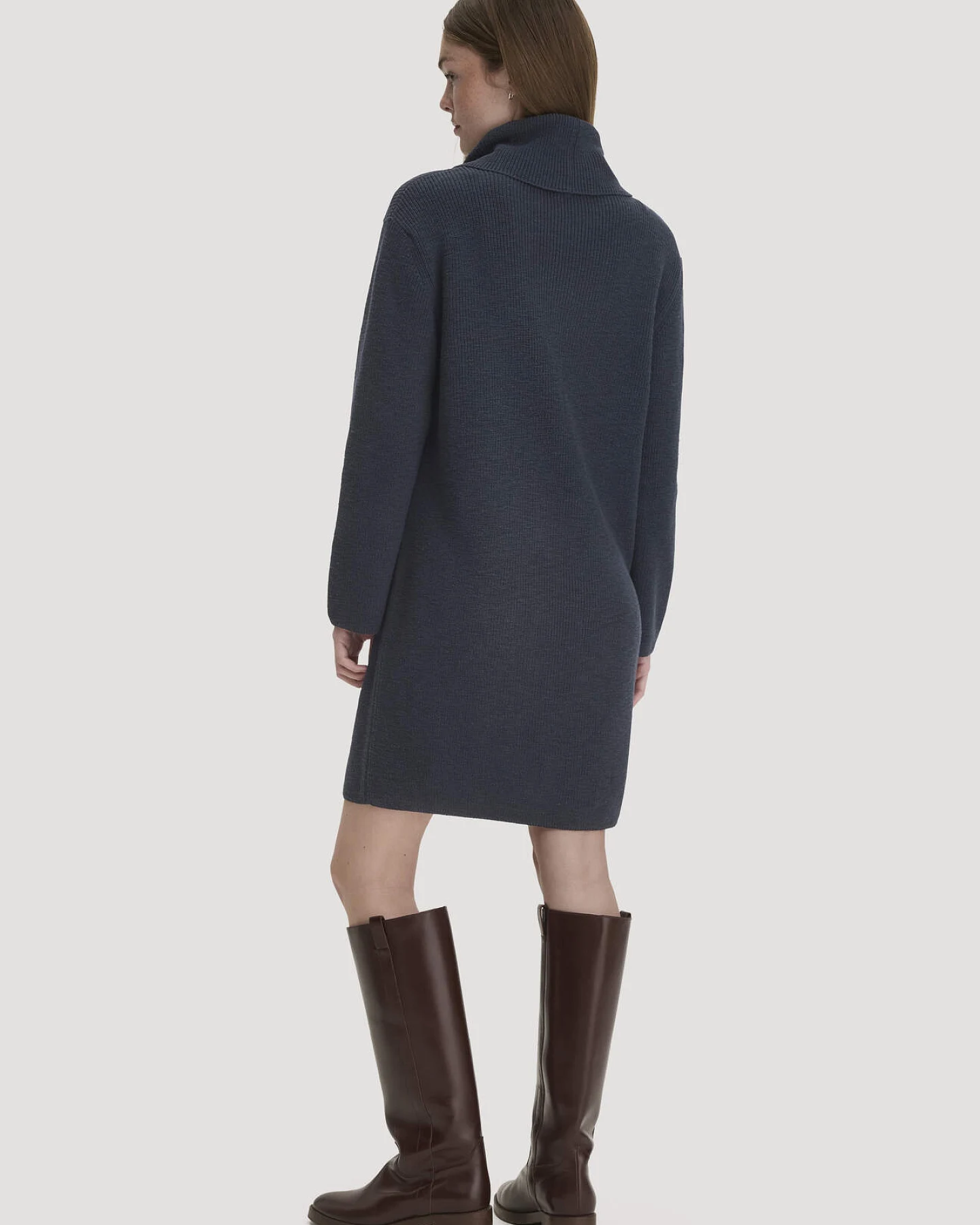 hessnatur Damen Strickkleid Relaxed aus Bio-Baumwolle - blau - Größe S – Ansicht 2