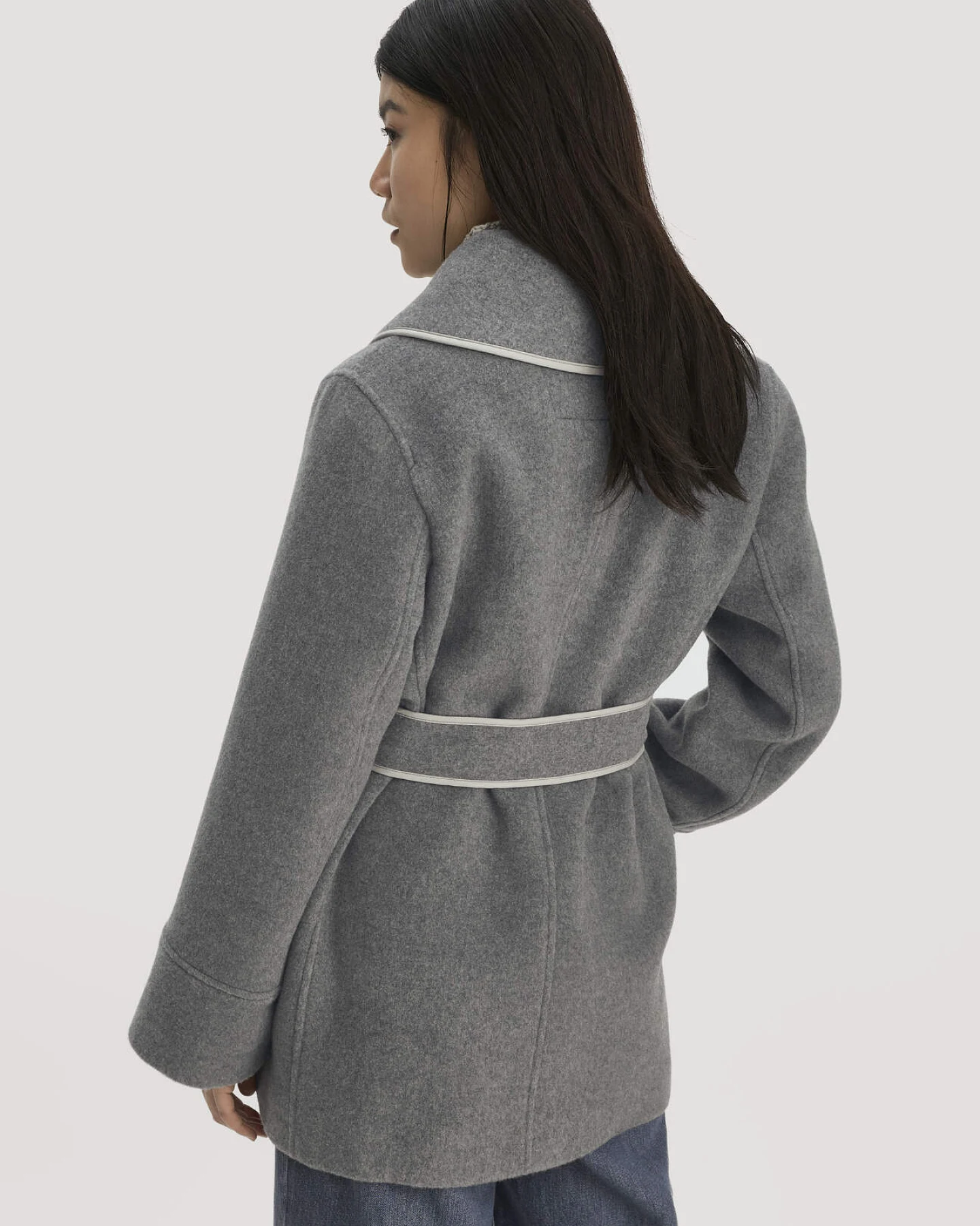 hessnatur Damen Wolljacke Relaxed aus 100% recycelter Wolle - grau - Größe 44 – Ansicht 3
