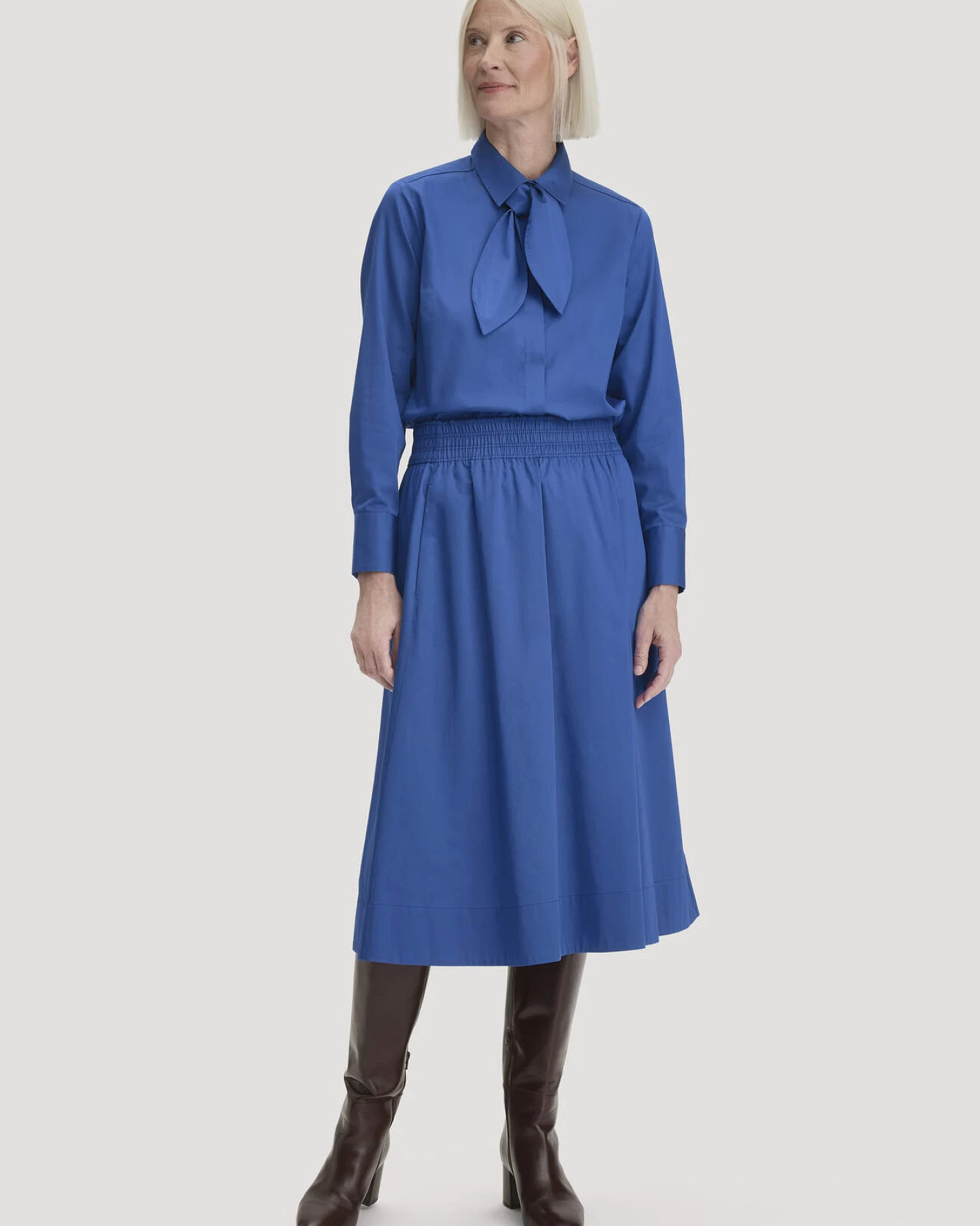 hessnatur Damen Bluse Relaxed aus Bio-Baumwolle - blau - Größe 44 – Ansicht 2