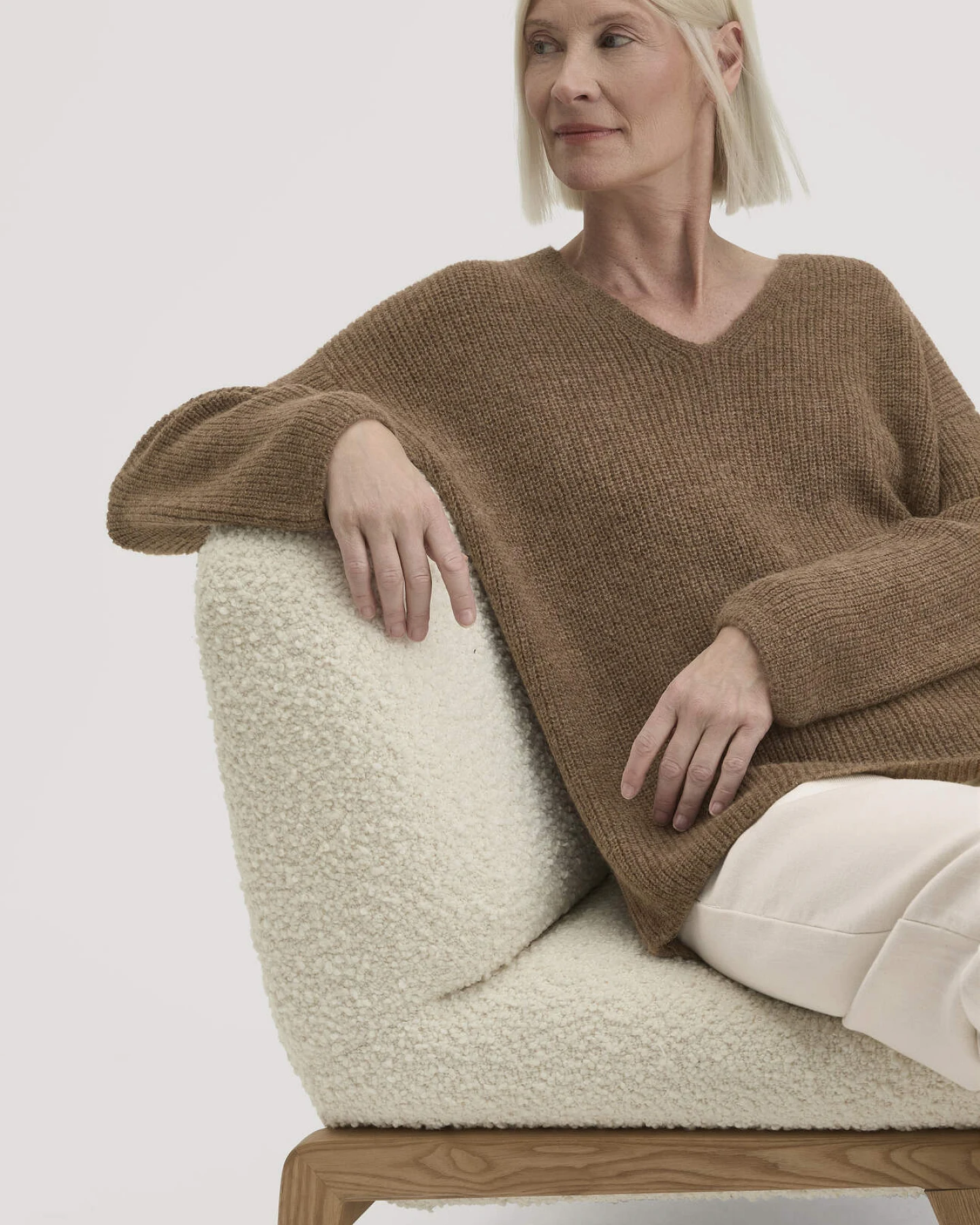 hessnatur Damen Strick Pullover Relaxed aus Alpaka - braun - Größe S – Ansicht 4