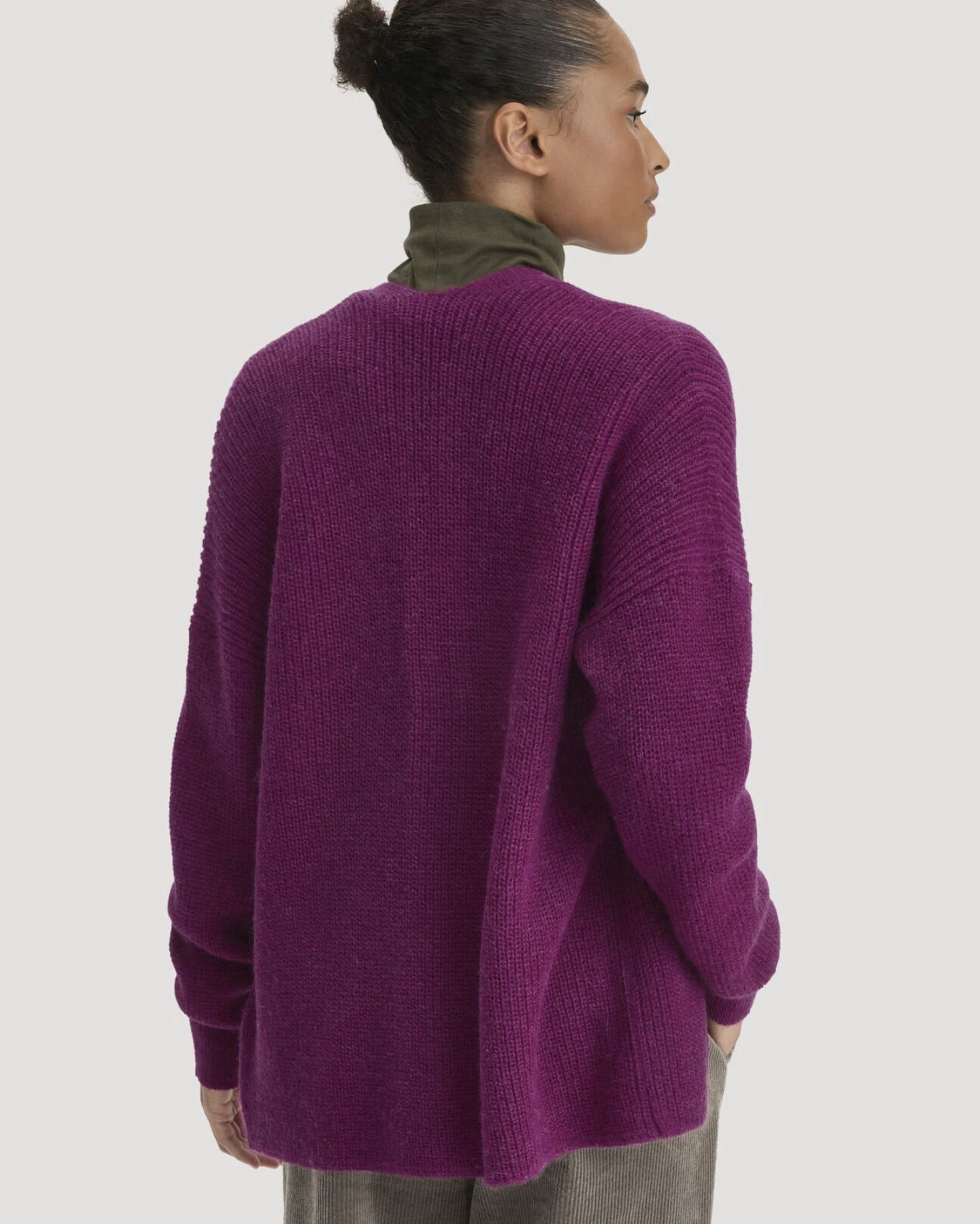 hessnatur Damen Strick Jacke Oversize aus Alpaka - lila - Größe XS – Ansicht 3