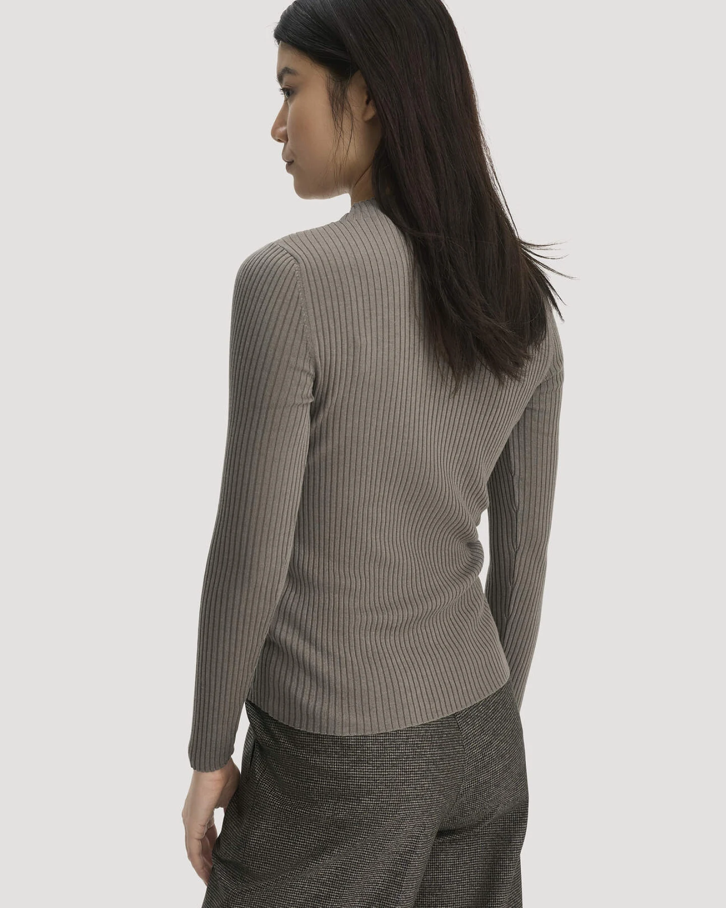 hessnatur Damen Strick Pullover Fitted aus TENCEL™ Lyocell mit Bio-Baumwolle - grün - Größe S – Ansicht 3