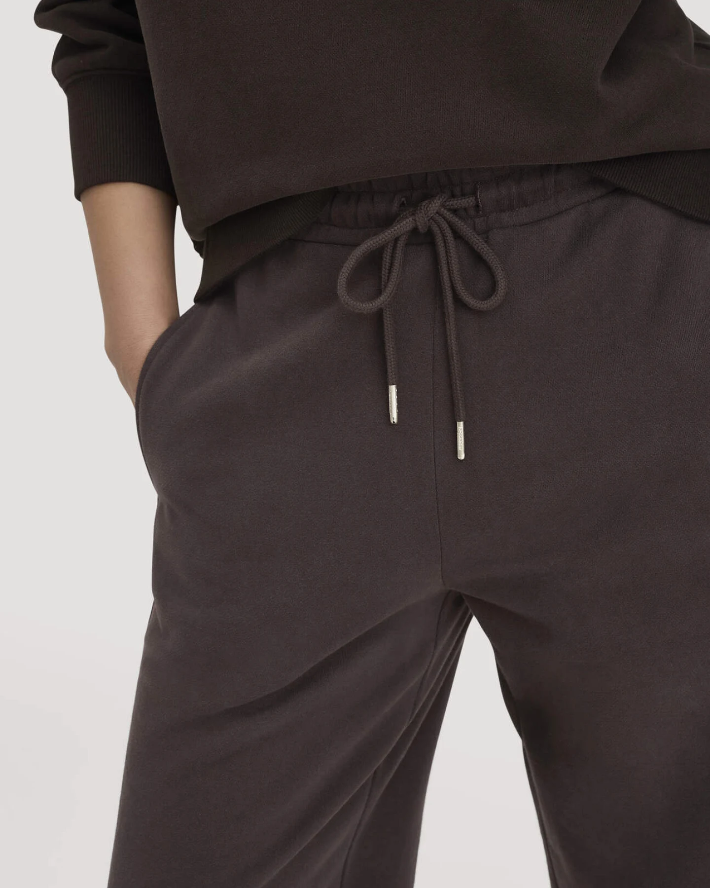 hessnatur Damen Sweathose Wide Leg Relaxed aus Bio-Baumwolle mit Recycling-Baumwolle - braun - Größe S – Ansicht 3