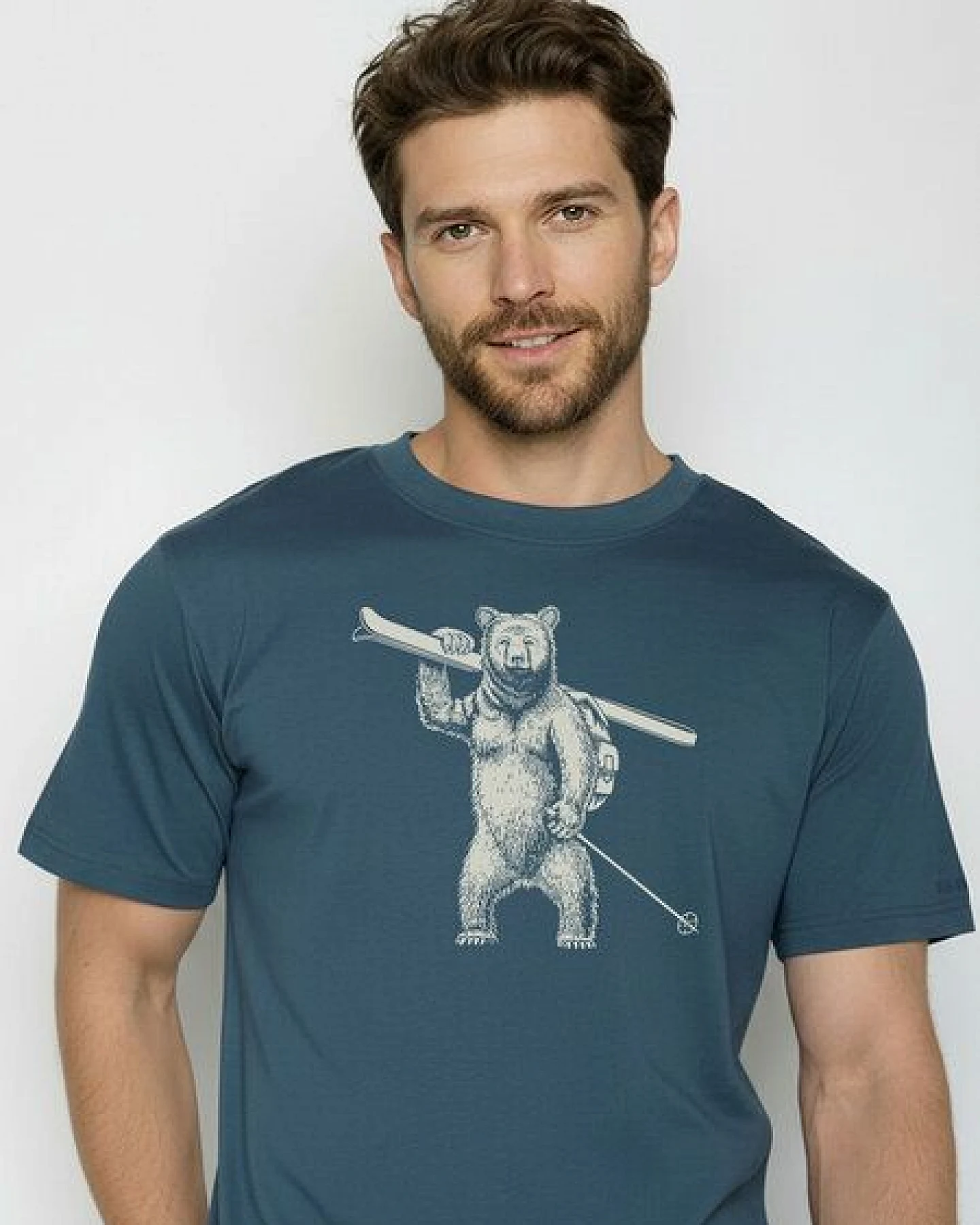 GREENBOMB Ski Bear Fusion - Lässiges Oversize-T-Shirt aus Bio-Baumwolle / hochwertiger Print / GOTS / Fair & Vegan – Ansicht 2