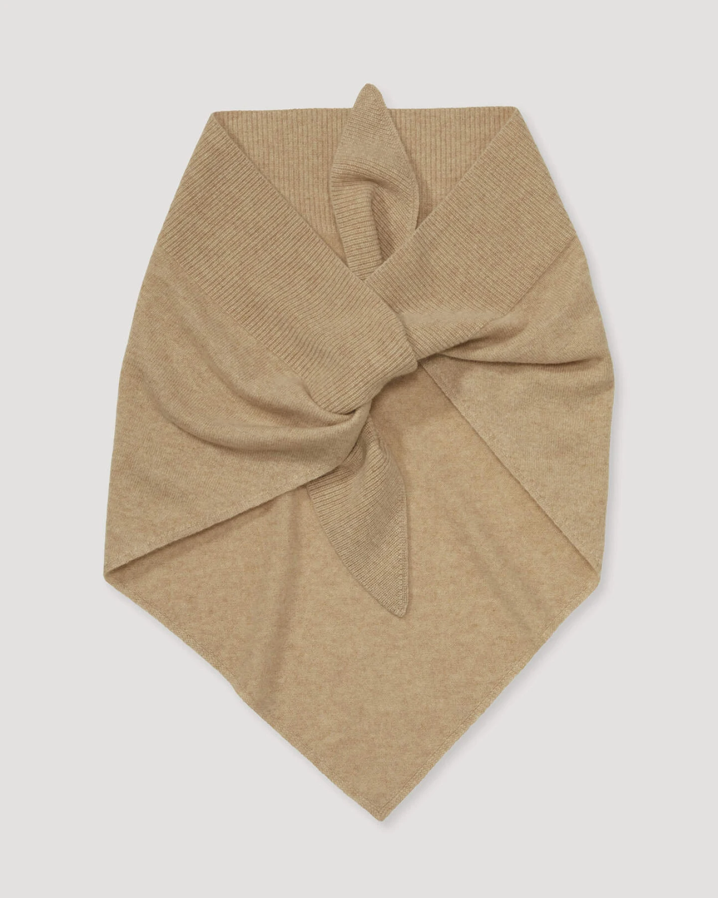 hessnatur Damen Dreieckstuch BETTER RECYCLING aus Cashmere - beige - Größe 57x125 cm – Ansicht 2