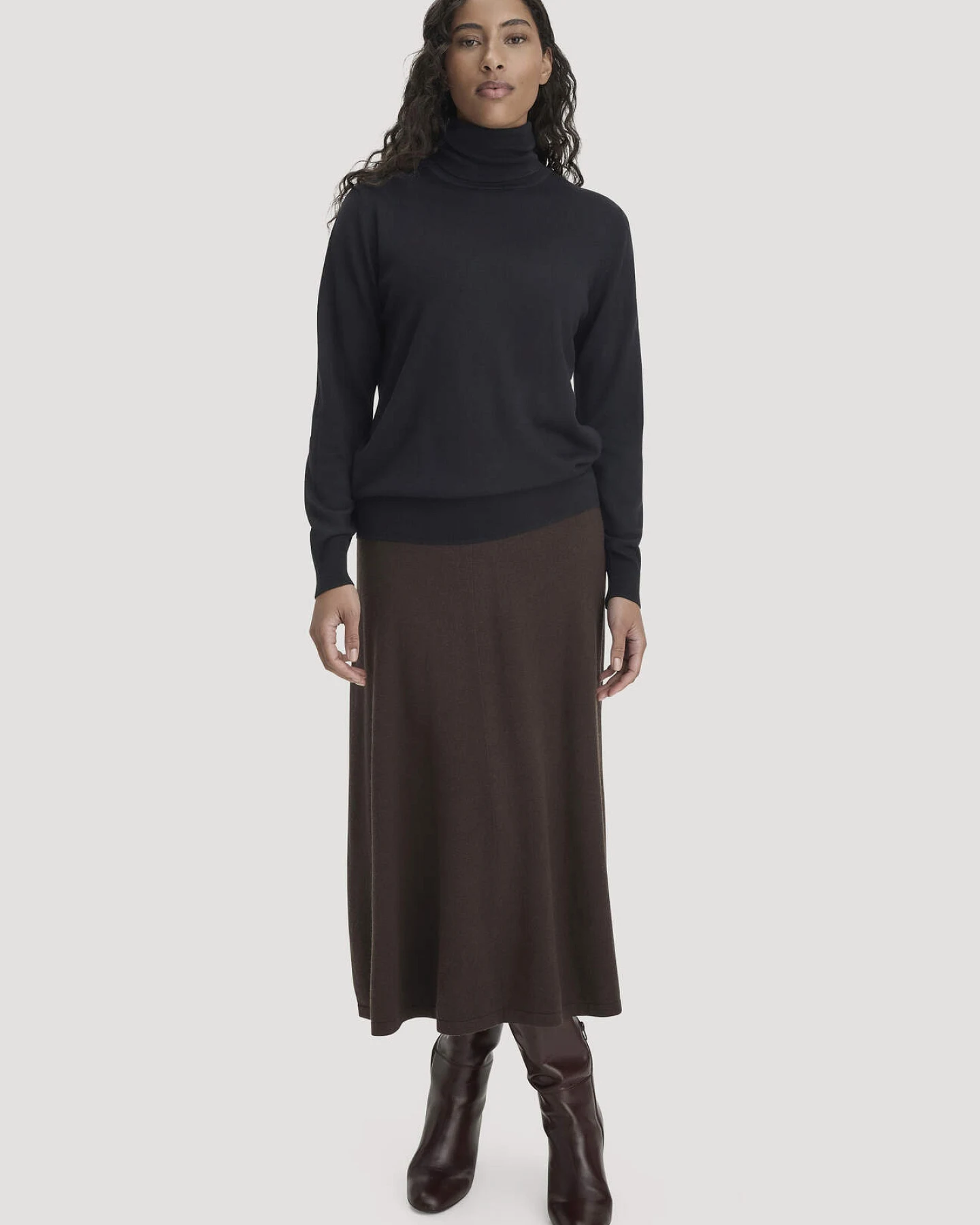 hessnatur Damen Rollkragenpullover Relaxed aus Bio-Merinowolle - schwarz - Größe XL – Ansicht 2