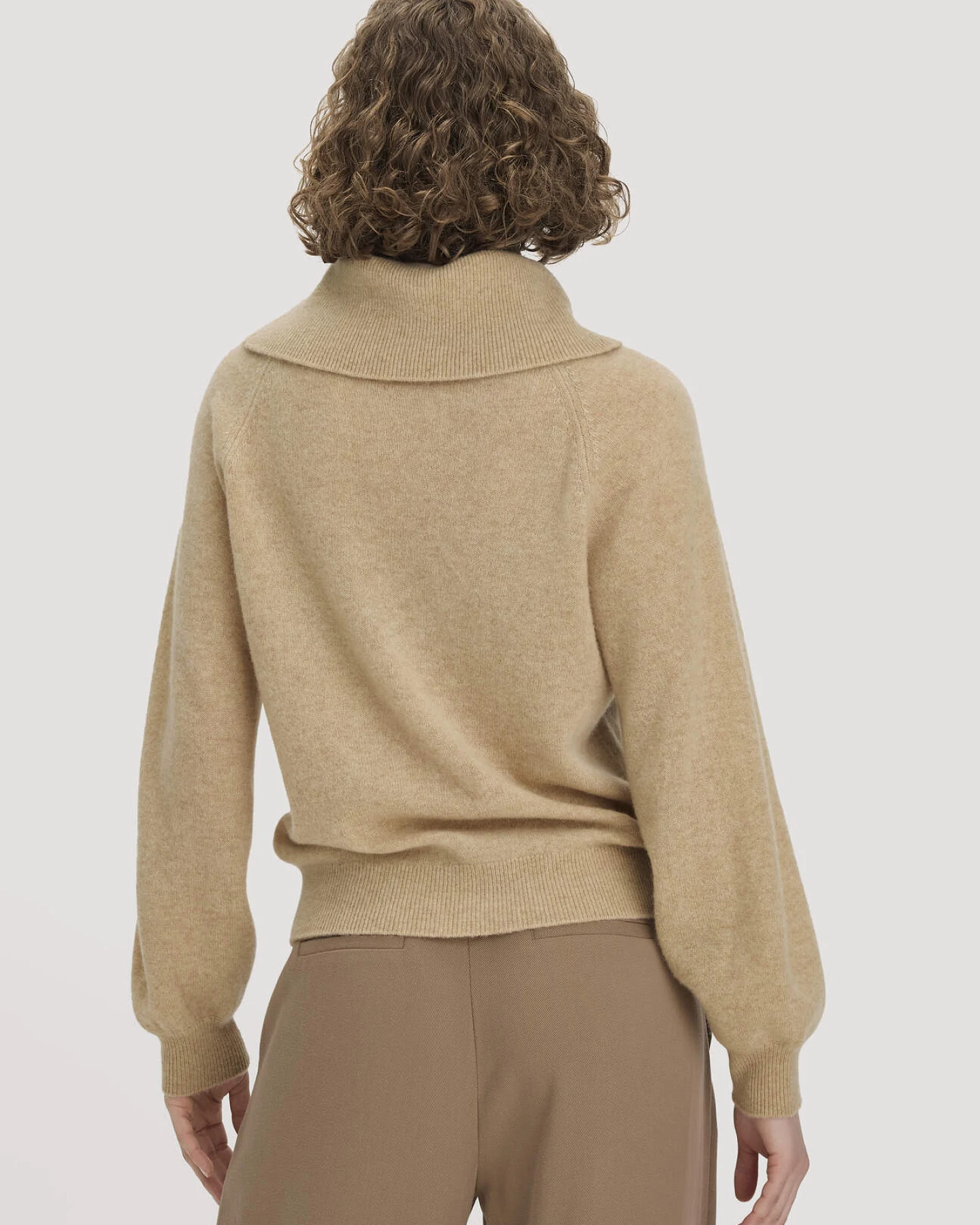 hessnatur Damen Strick-Pullover Relaxed BETTER RECYCLING aus Kaschmir - beige - Größe M – Ansicht 3