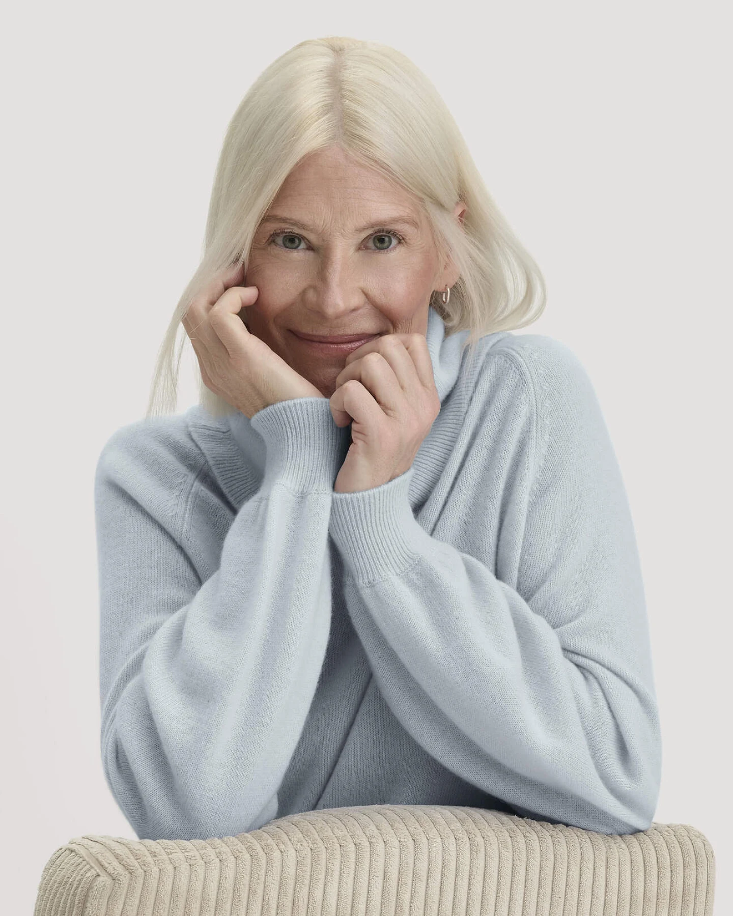 hessnatur Damen Strick-Pullover Relaxed BETTER RECYCLING aus Kaschmir - blau - Größe L – Ansicht 4