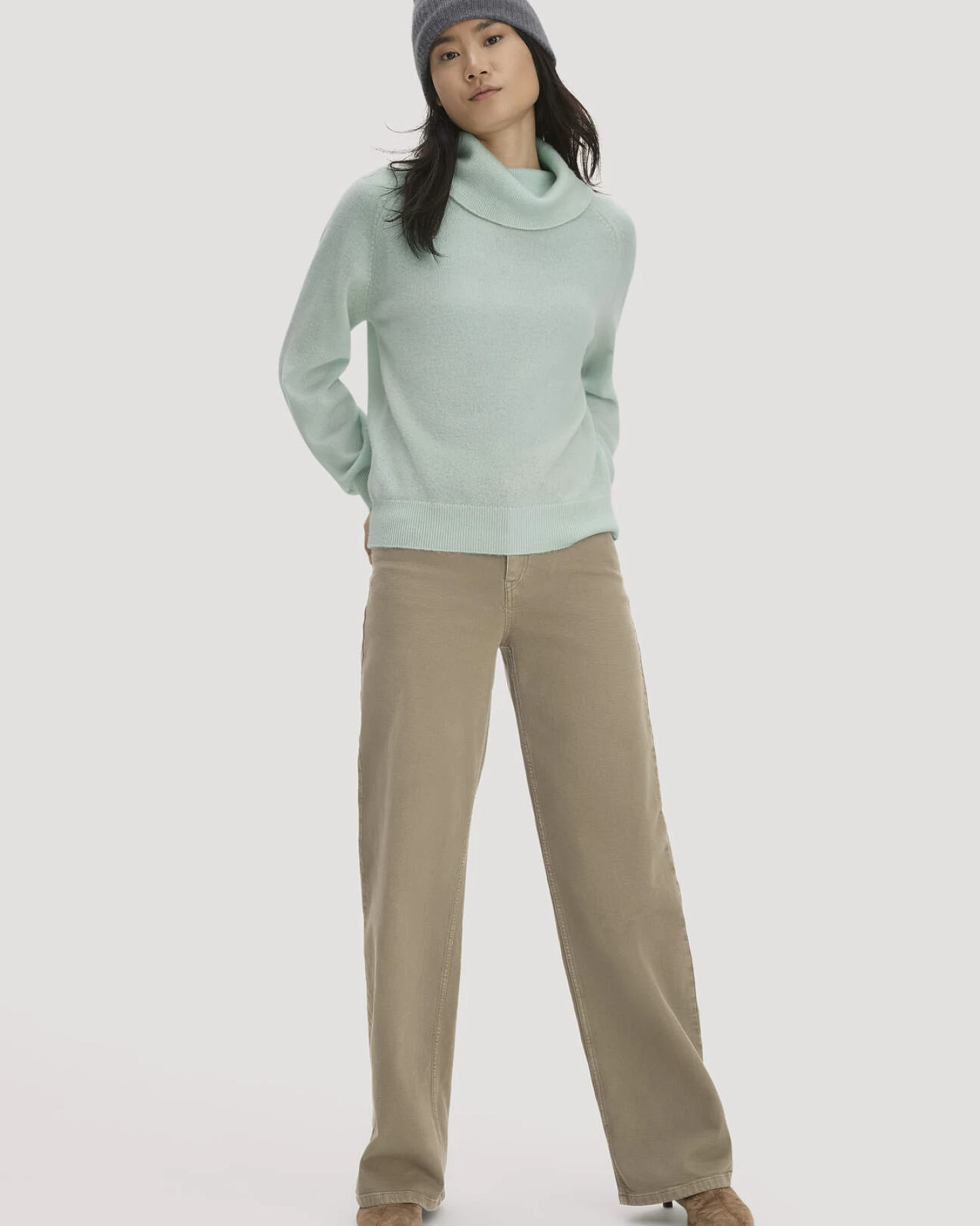 hessnatur Damen Strick-Pullover Relaxed BETTER RECYCLING aus Kaschmir - grün - Größe XL – Ansicht 2