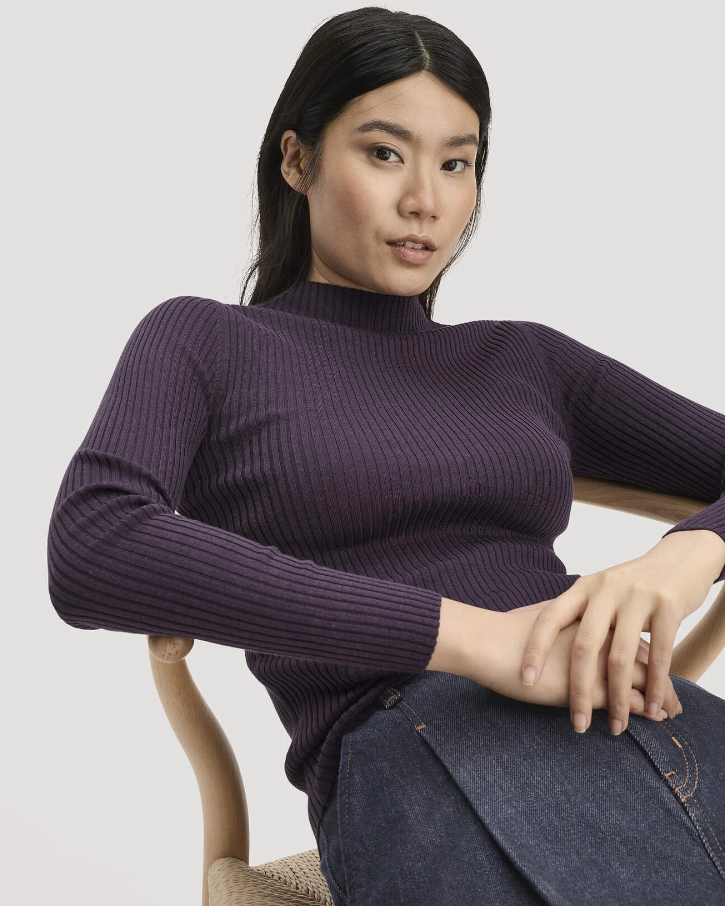 hessnatur Damen Strick Pullover Fitted aus TENCEL™ Lyocell mit Bio-Baumwolle - lila - Größe S – Ansicht 4