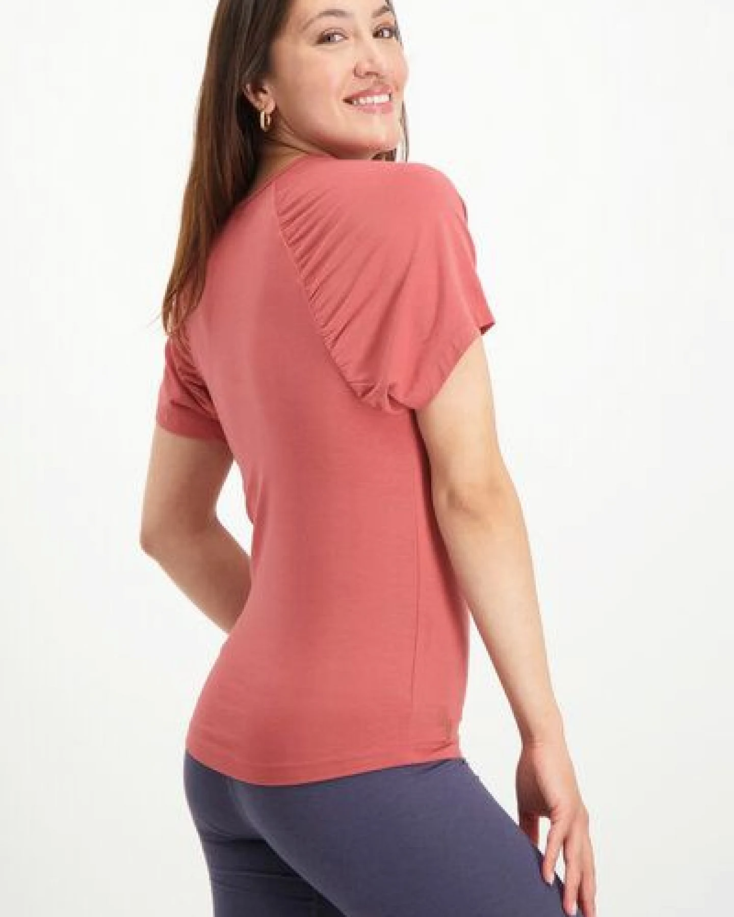 Urban Goddess Yoga Shirt Chandra – Bambus und Bio-Baumwolle – Ansicht 2