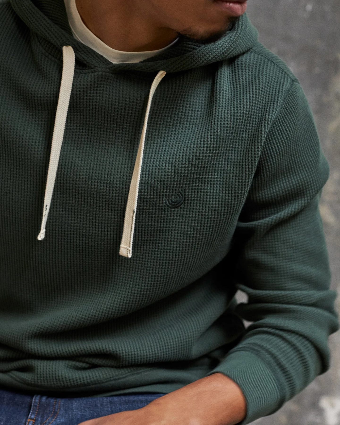 TWOTHIRDS Herren vegan Hoodie Penida In Tiefgrün – Ansicht 2