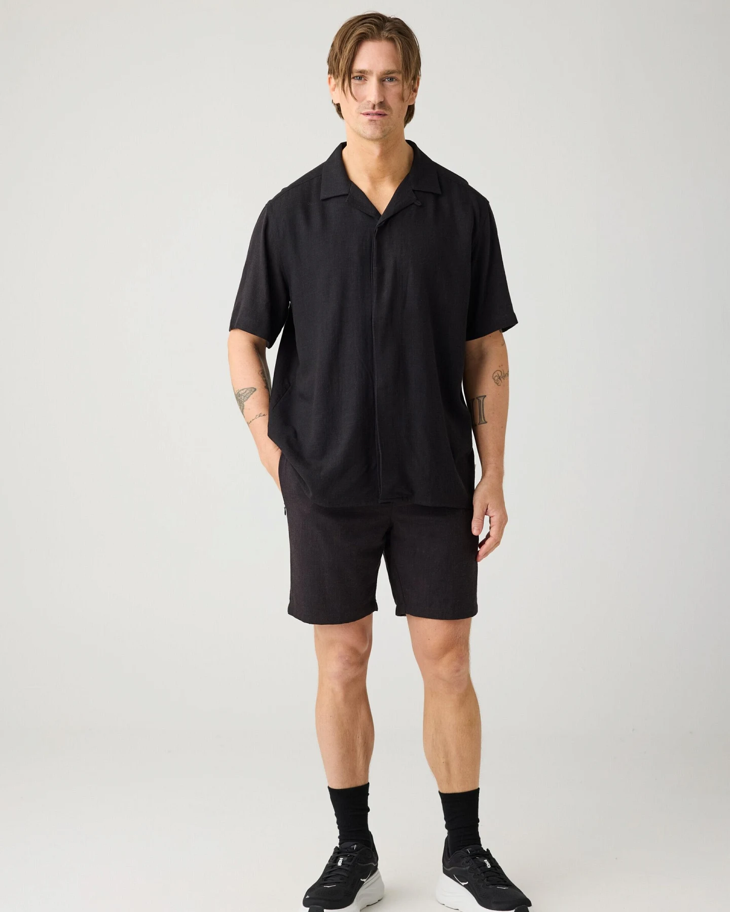 KnowledgeCotton Apparel Damen vegan Shorts Astral Comfort Blend In Schwarz Jet – Ansicht 2