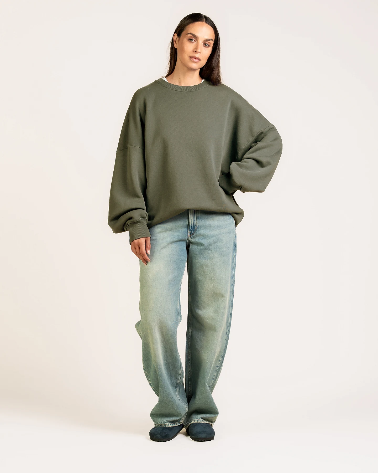Kuyichi Damen vegan Pullover Janet Moosgrün – Ansicht 2