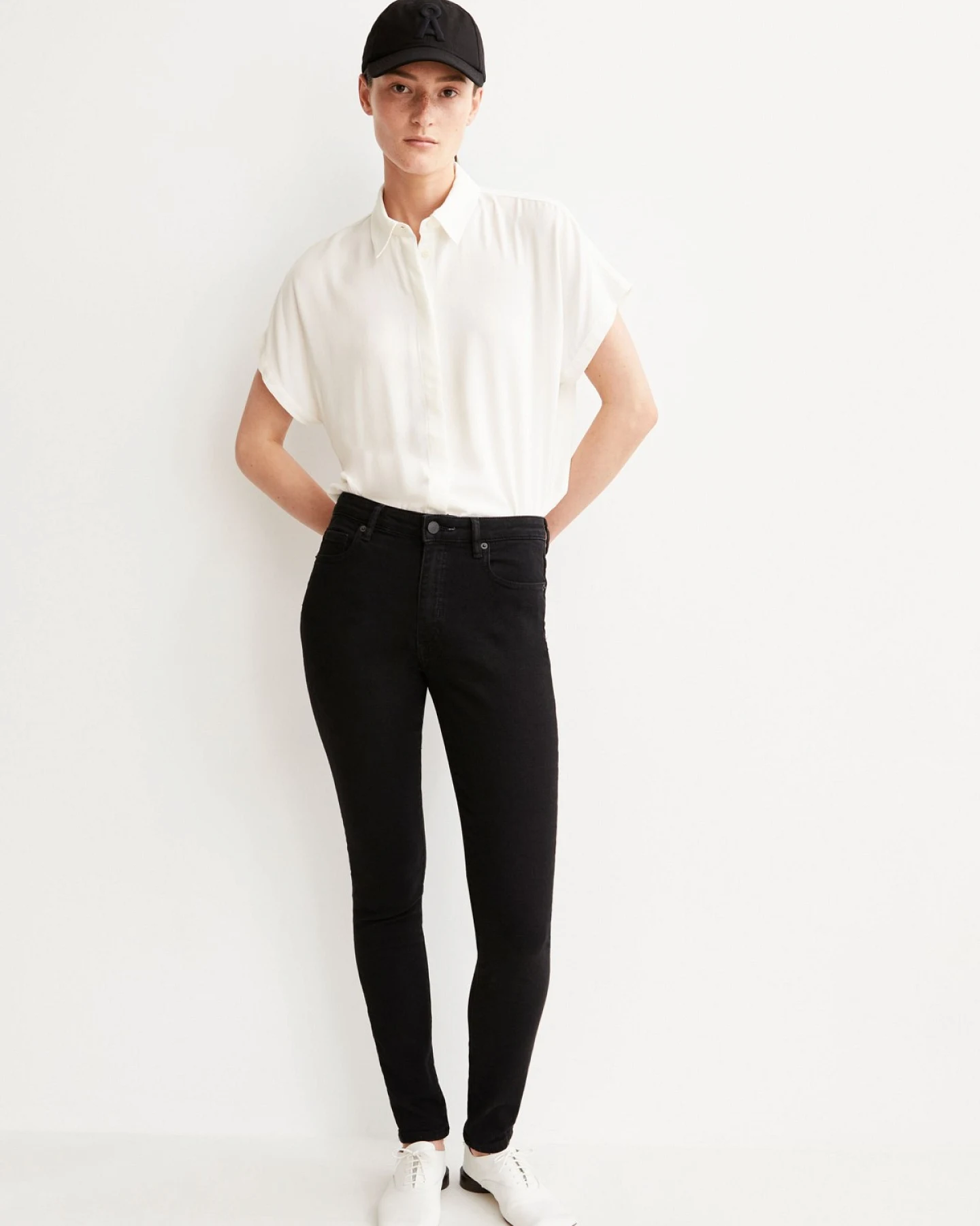 Jeans Tillaa Rinse Black – Ansicht 3