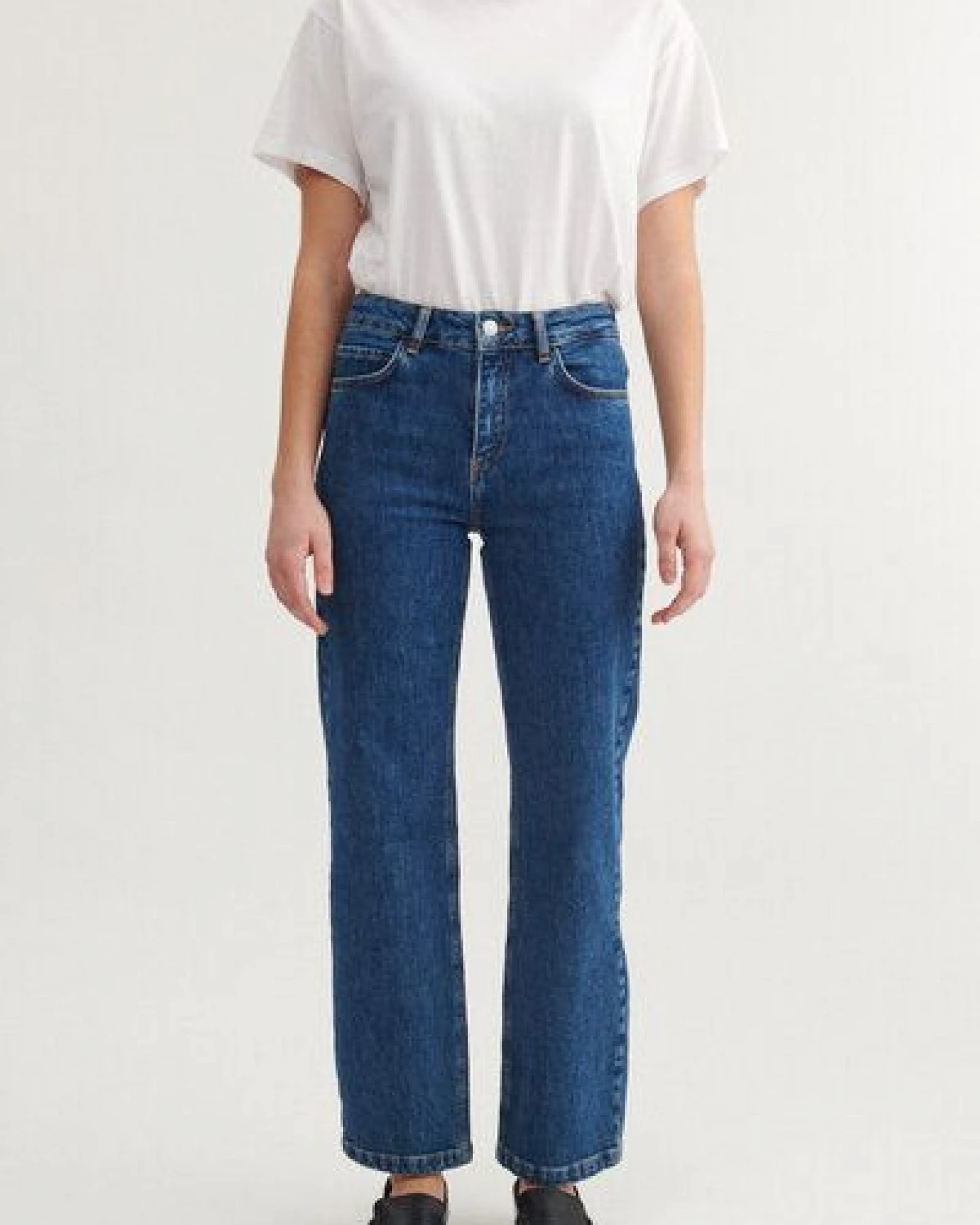 Basic Apparel Mom-Fit Jeans ELISA aus Bio-Baumwolle V2 – Ansicht 2