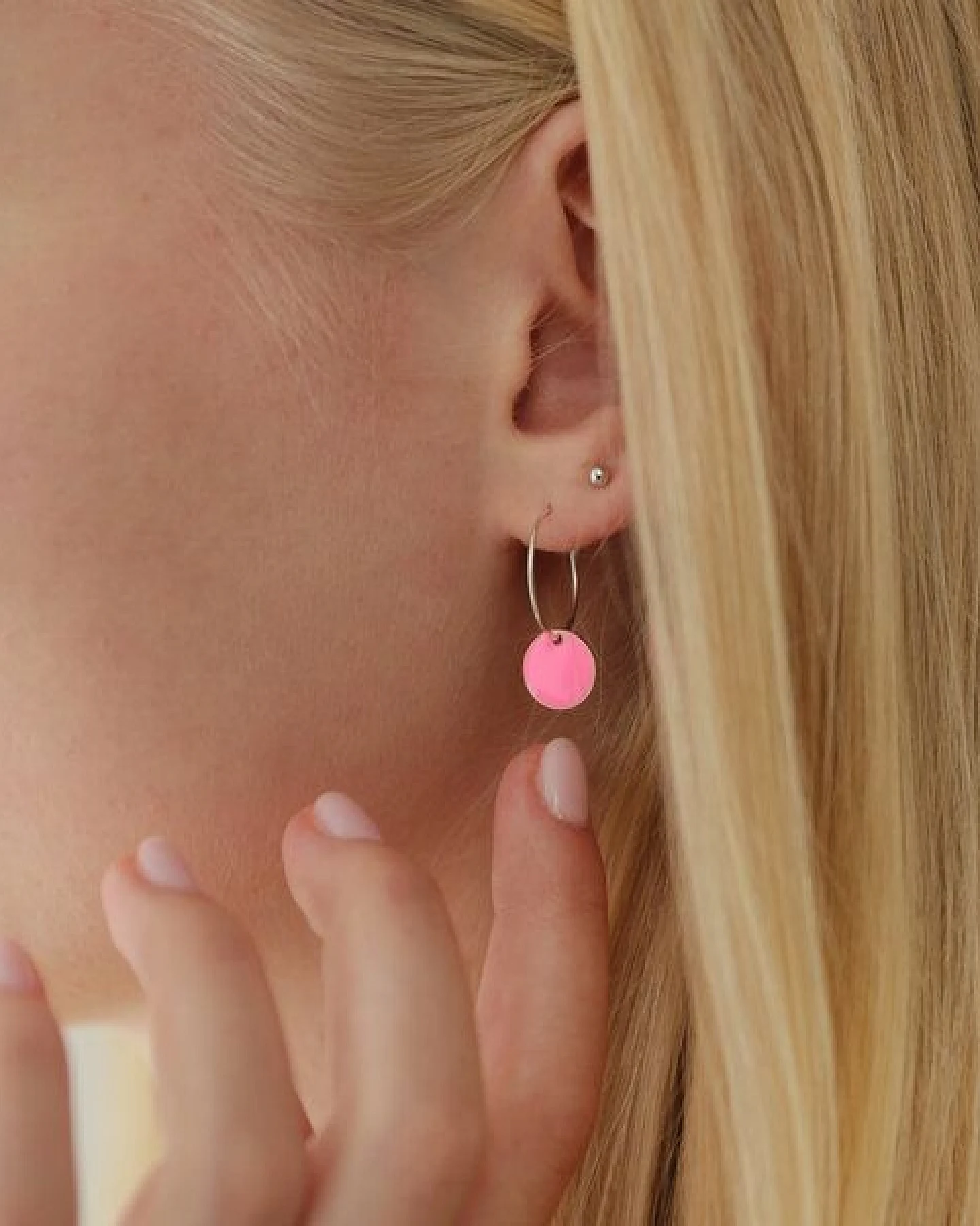 BELLYBIRD Jewellery Ohrringe - emailliertes Plättchen, Anhänger aus Silber mit Emaille – Ansicht 3