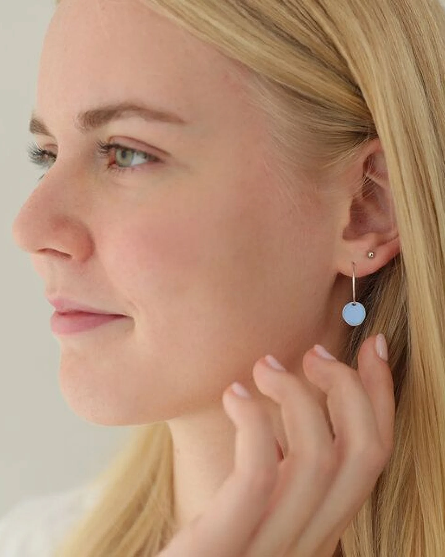 BELLYBIRD Jewellery Ohrringe - emailliertes Plättchen, Anhänger aus Silber mit Emaille – Ansicht 4