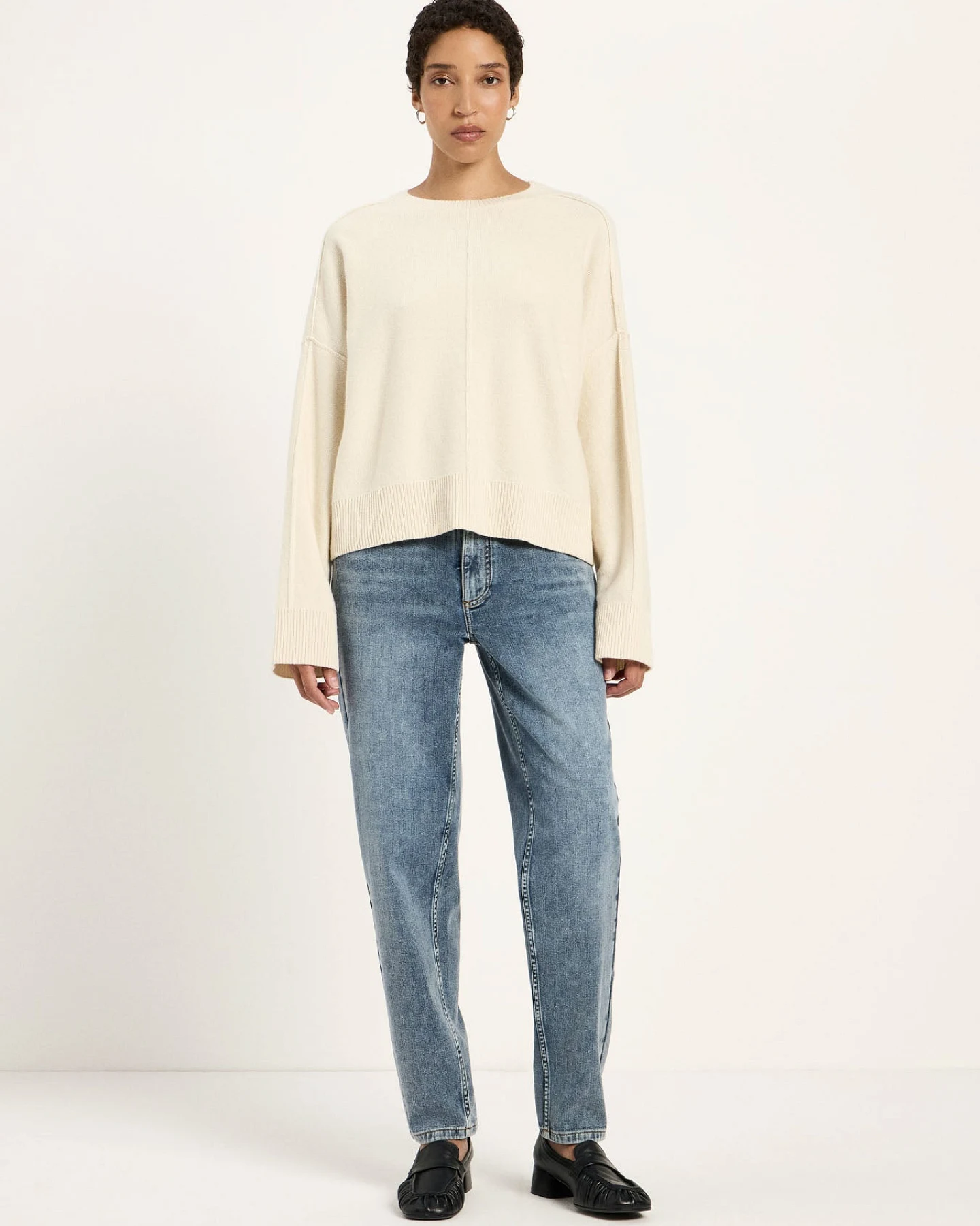 Oversized Rundhalspullover (GOTS) – Ansicht 2