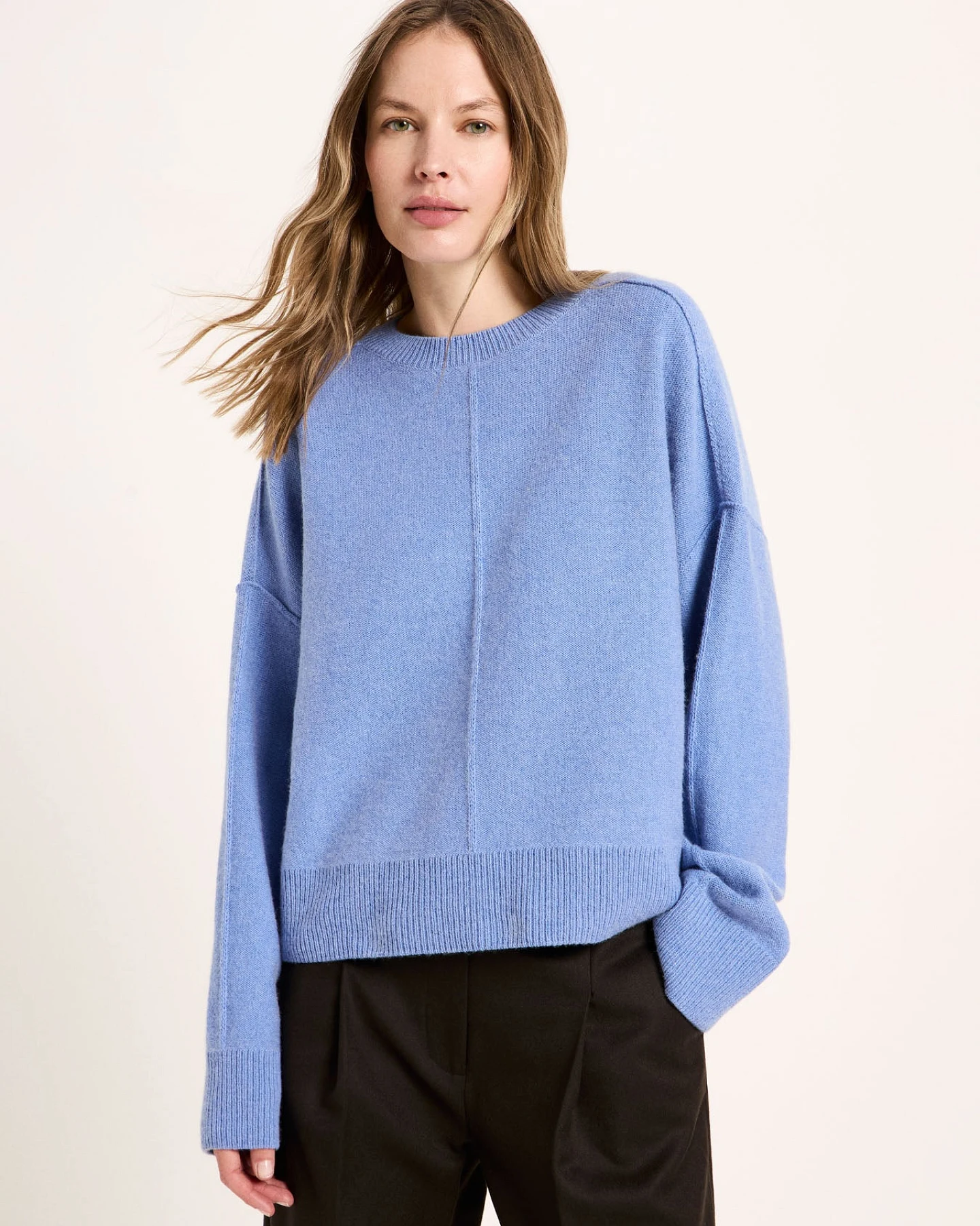 Oversized Rundhalspullover (GOTS) – Ansicht 2