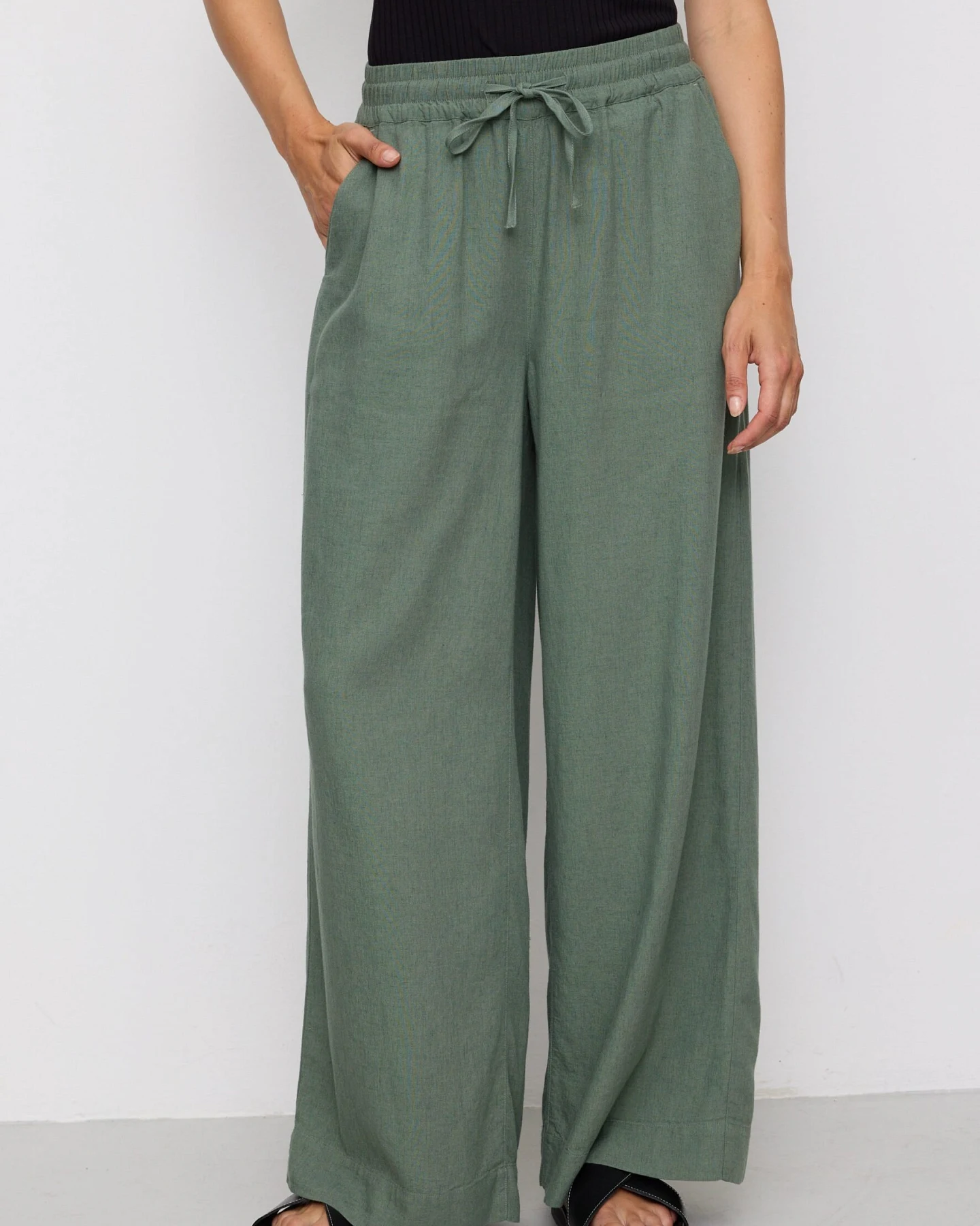 Recolution Damen vegan Hose Alisma Khaki – Ansicht 2