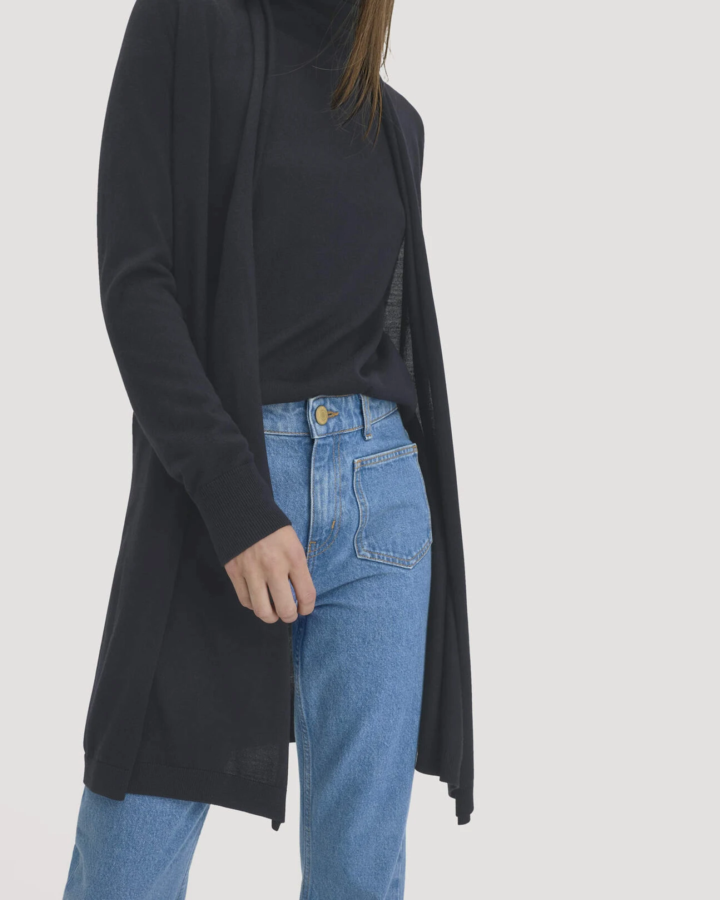 hessnatur Damen Strickjacke Regular aus Bio-Merinowolle - blau - Größe S – Ansicht 3