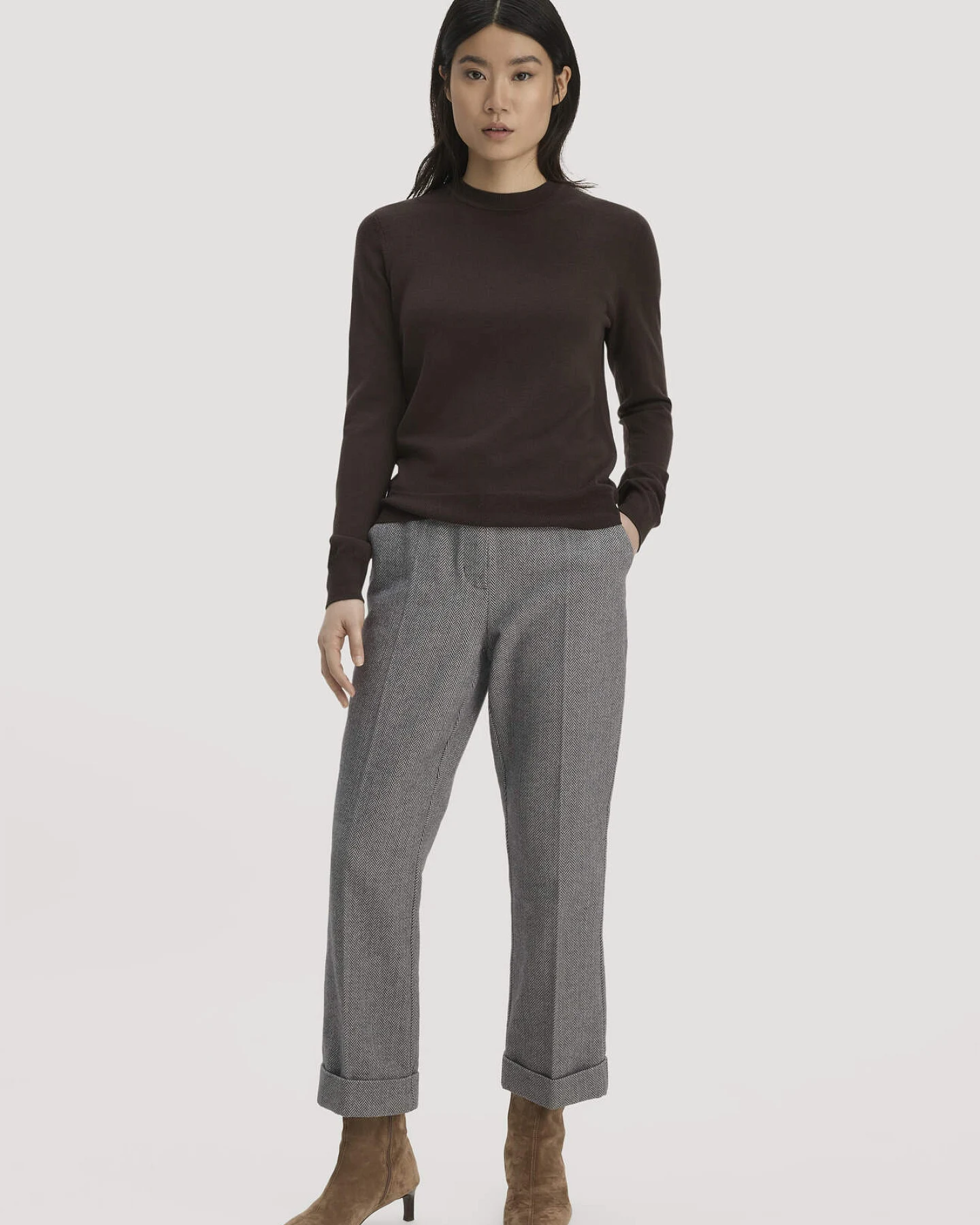 hessnatur Damen Pullover Regular aus Bio-Merinowolle - braun - Größe S – Ansicht 2