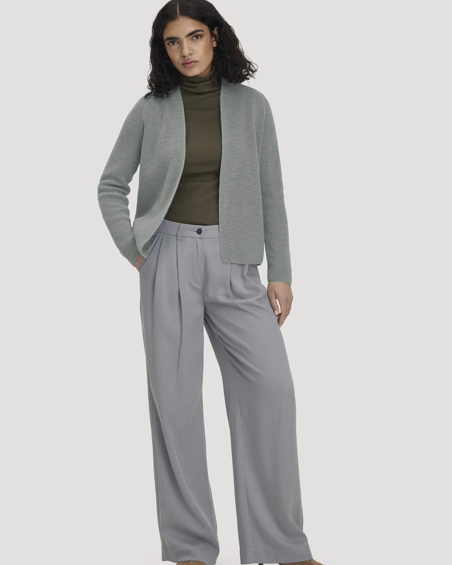 hessnatur Damen Strick Jacke Regular aus Bio-Baumwolle - blau - Größe XL – Ansicht 2